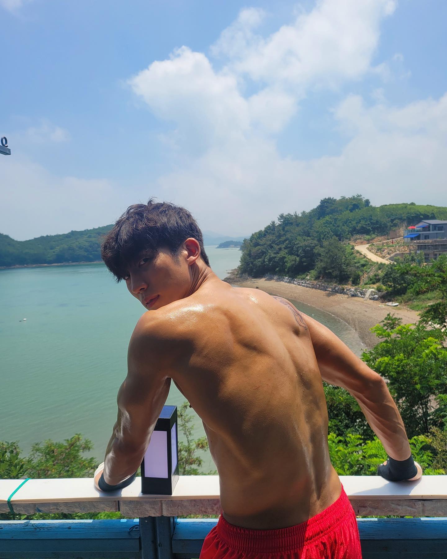 어깨 등 운동 한세트씩 추가💪🏻🔥 이미지1