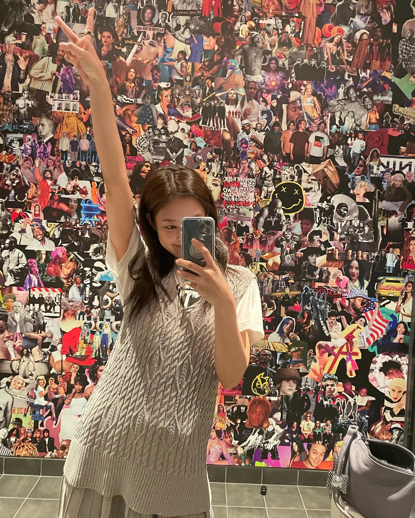 흰티에 곁들이기 좋은 니트조끼🧶 이미지3