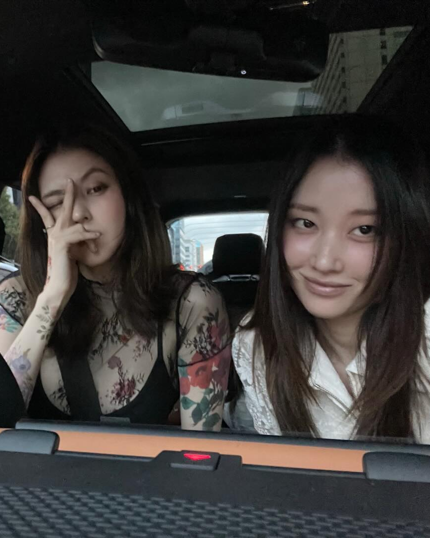 퇴폐미 가득🖤한소희X전종서
이 조합이 한 작품서 만난다니..🤦🏻‍♀️❤️‍🔥 이미지6
