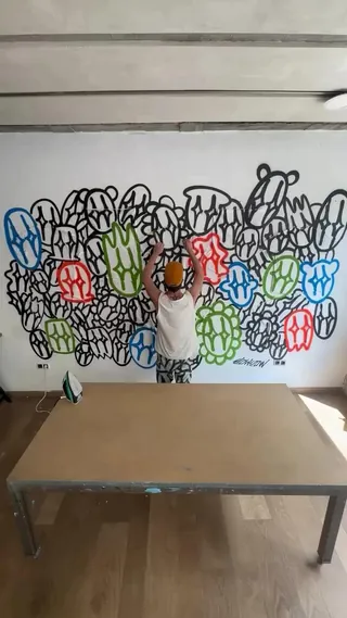 세상에 하나뿐인 그래피티 티 만들기👕🎨 이미지