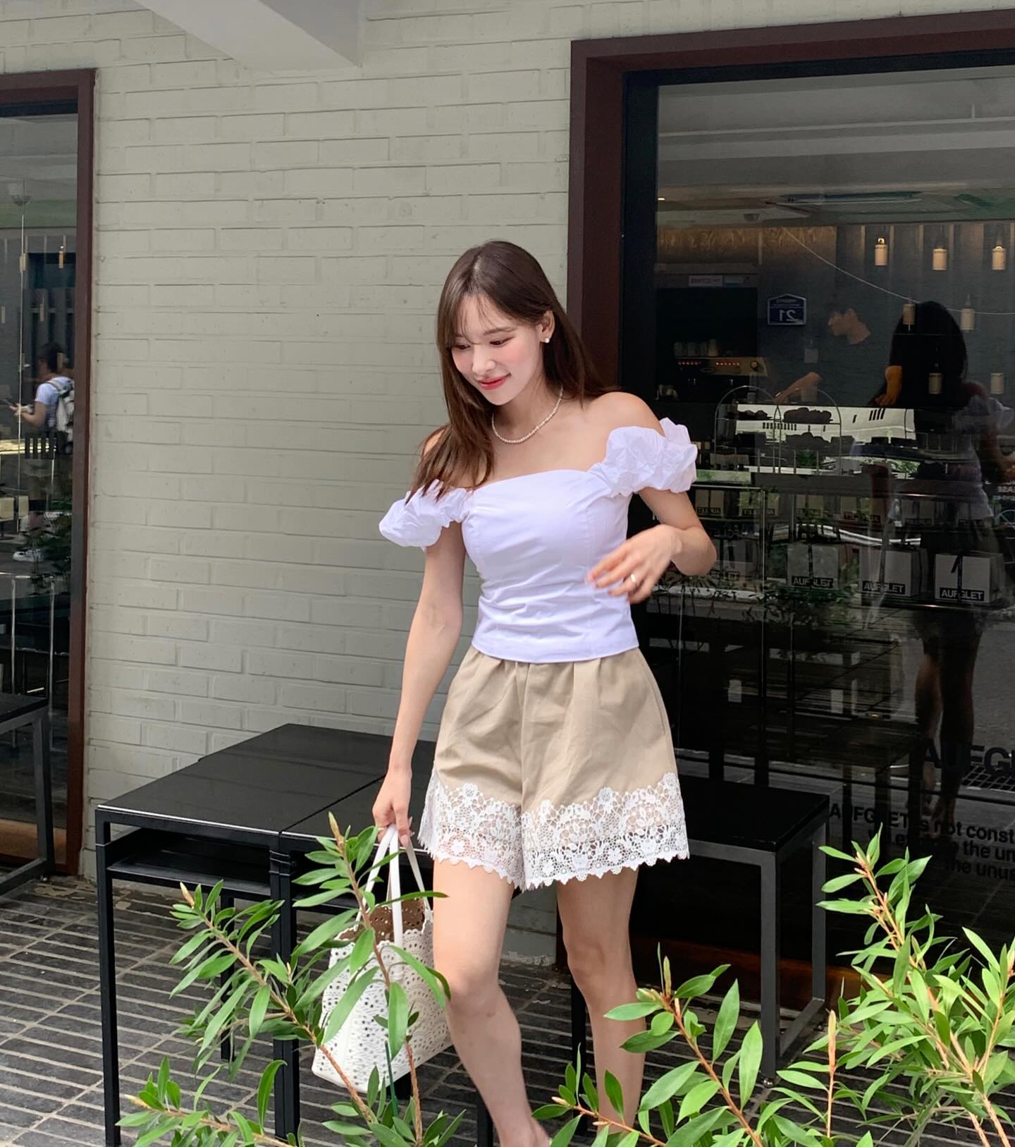 페미닌 무드🤍오프숄더 블라우스
여름에 예쁜 어깨라인 돋보이게 해주는 아이템📐 @도전해🔥 이미지3