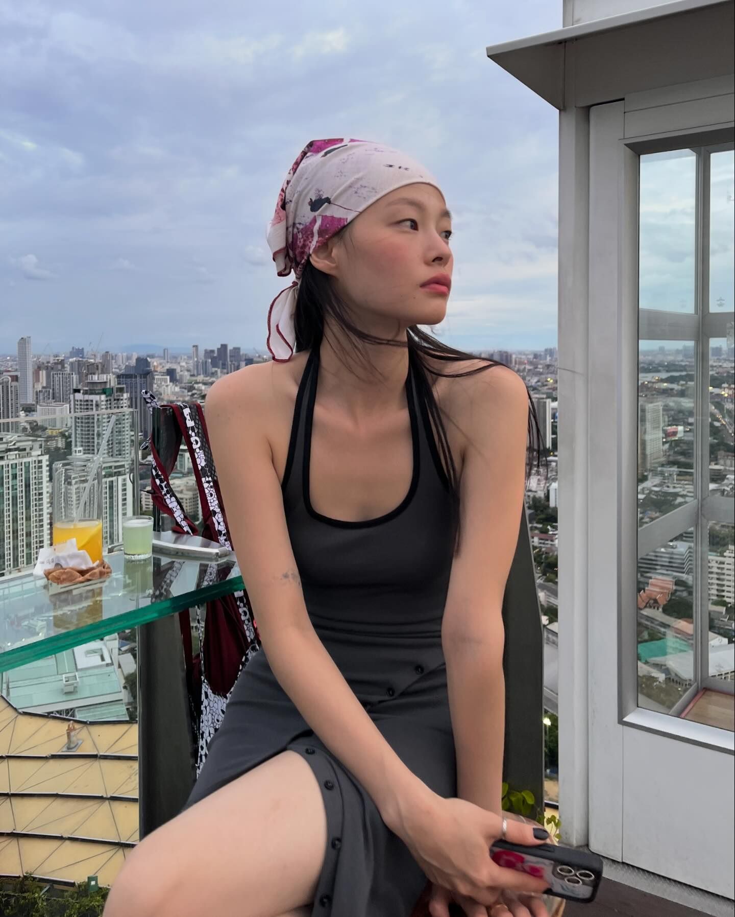 힙 그 자체🖤윤이재의 방콕여행룩 이미지