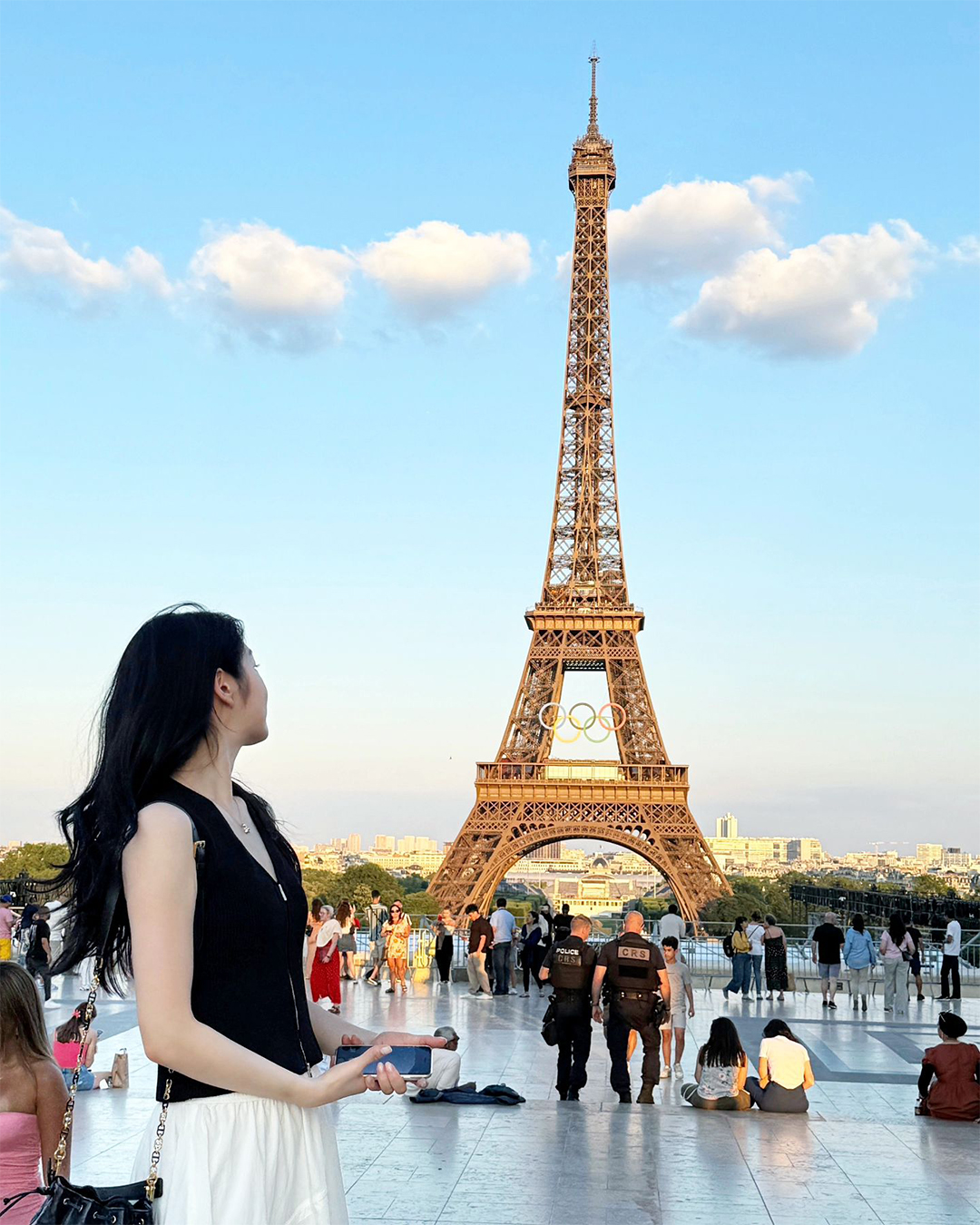 퀸연아의 청순시크 파리룩🇫🇷🩶
청순미 넘치는 연아언니⛸️✨파리 여행코디 @참고해 이미지7