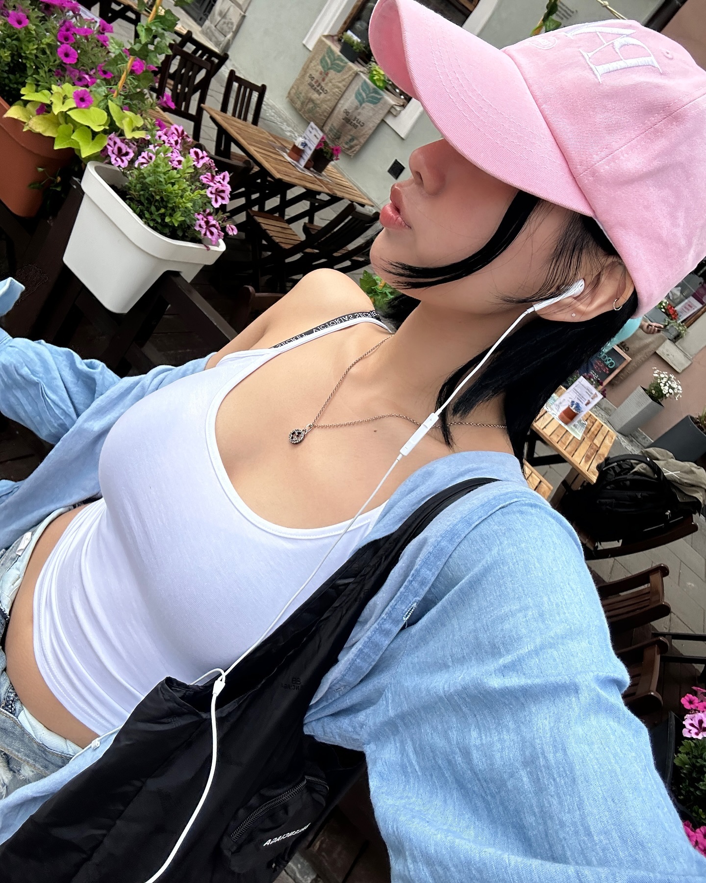 Y2K 핫걸 바이브 나시+볼캡🩵🧢 이미지