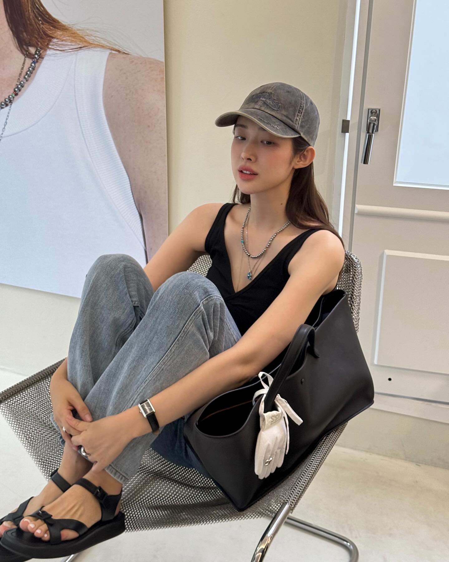 블랙 나시엔 목걸이 포인트룩🖤📿 이미지4