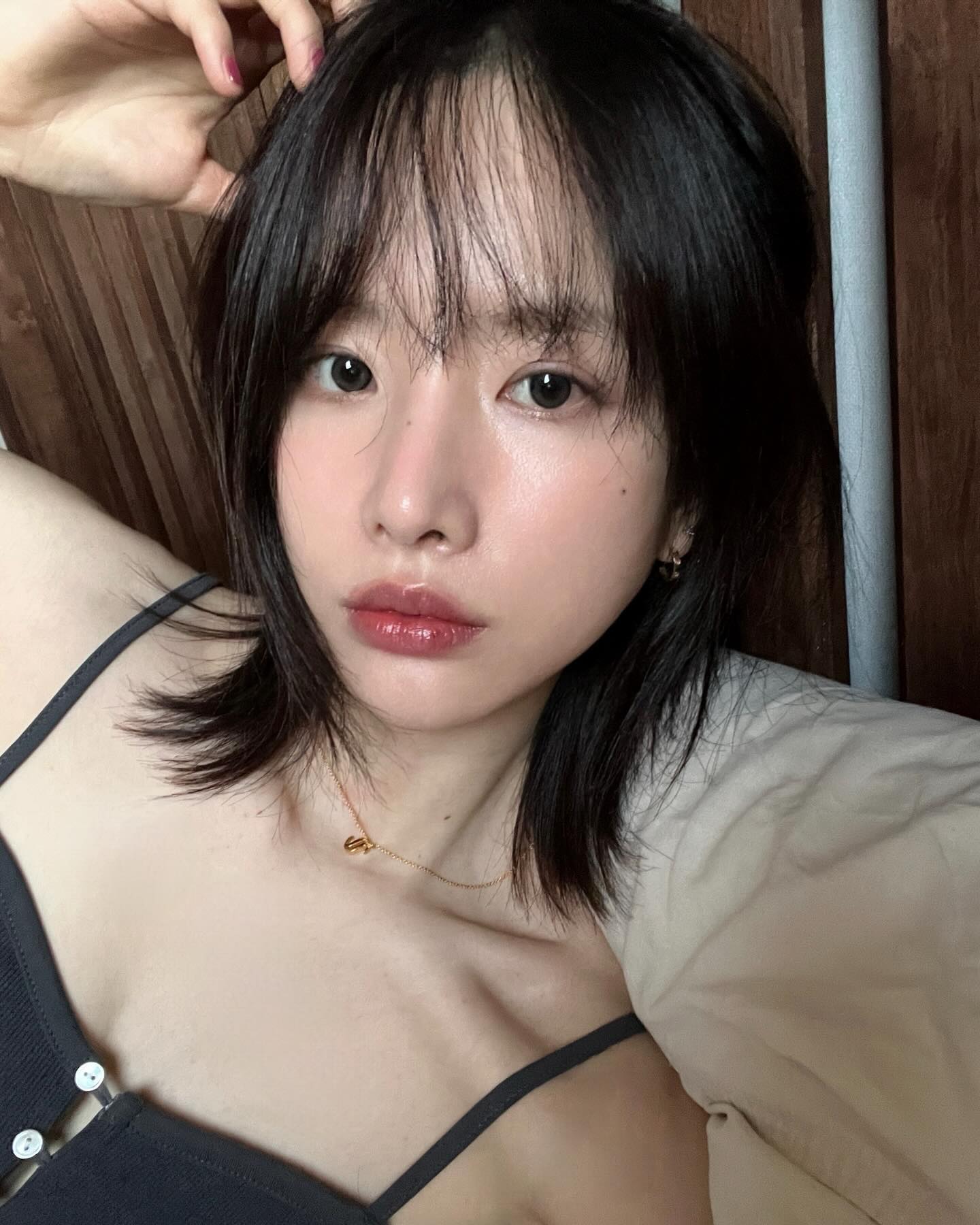 블랙 나시엔 목걸이 포인트룩🖤📿 이미지2