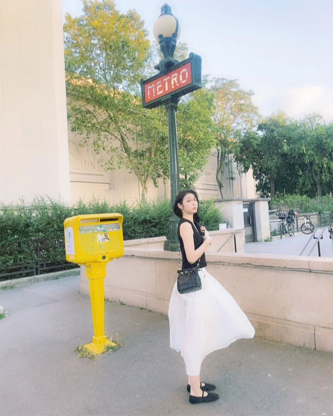 퀸연아의 청순시크 파리룩🇫🇷🩶
청순미 넘치는 연아언니⛸️✨파리 여행코디 @참고해 이미지4