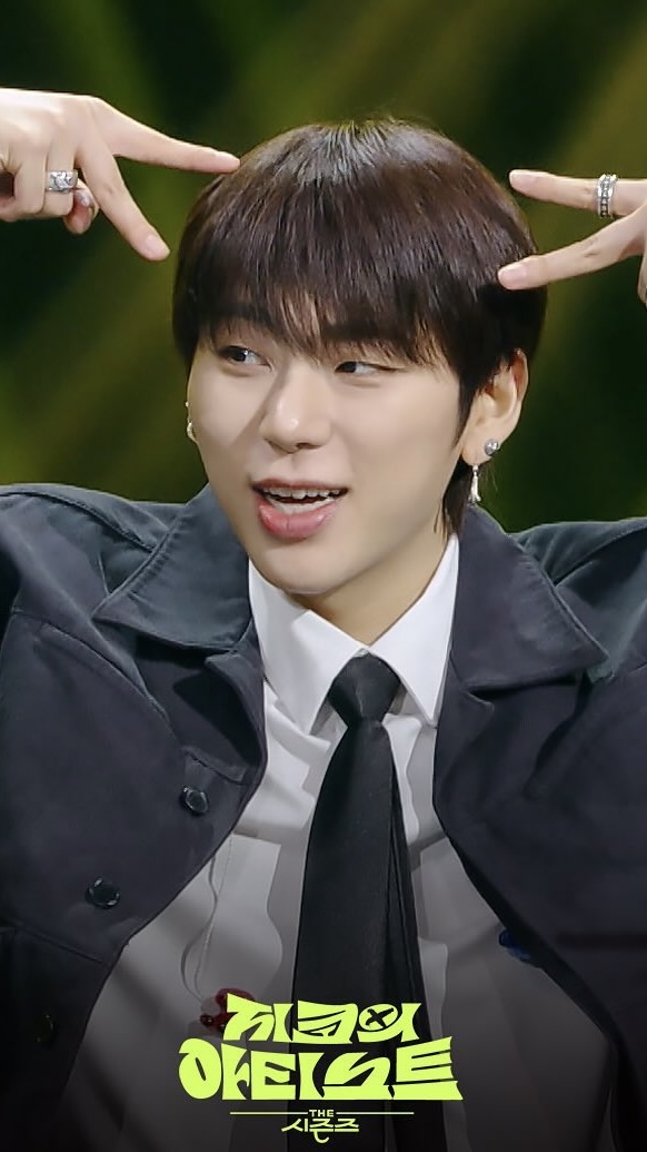 지코의 아티스트 곧 끝난다😭

KBS 뮤직 토크쇼 '더 시즌즈-지코의 아티스트'가 오는 9월 초에 마지막 방송을 하고, 시즌을 막 내립니다. 지난 4월 첫 방송한 ‘지코의 아티스트’는 그간 가수는 물론 배우나 예능인들의 무대도 마련해 시청자들의 큰 호응을 이끌었는데요. 박재범, 잔나비 최정훈, 악뮤, 이효리에 이어 지코까지, 내로라하는 가수들이 더 시즌즈 MC로 자리를 지킨 만큼 다음은 누가 이끌게 될지도 관심사입니다. 이미지
