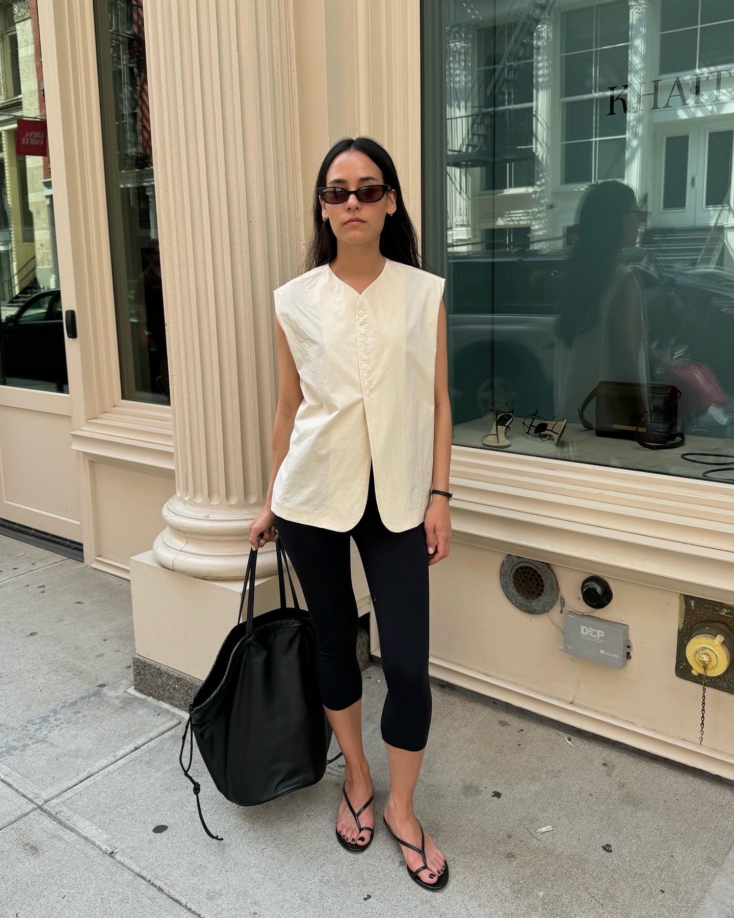 트렌드 아이템의 환상 조합😎🖤 수트 베스트&카프리 팬츠💫 올여름 이 조합 놓치지 마세요✔️ 이미지