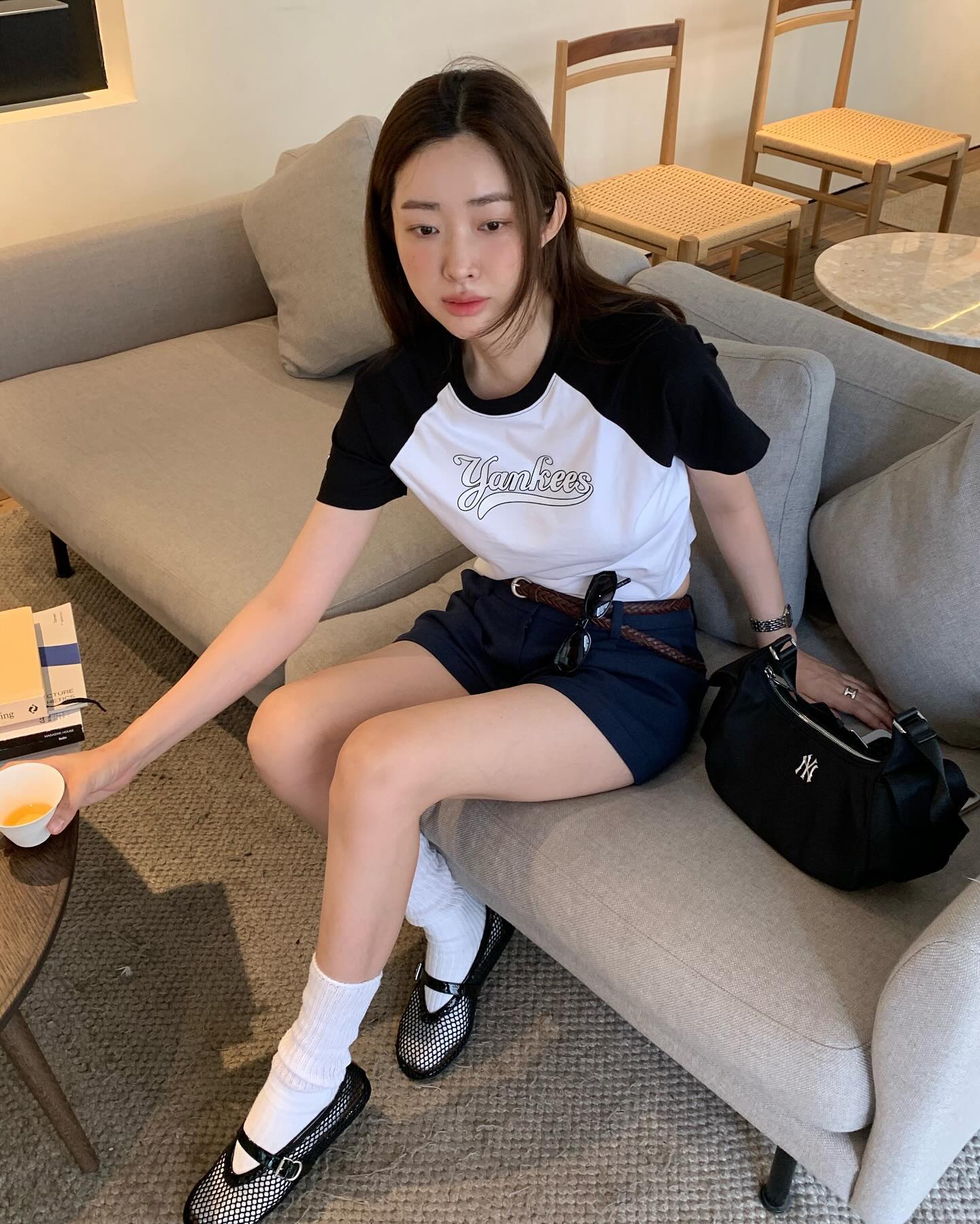 여름 데일리룩에는 운동화 대신 이거!
발 끝에 시원함, 메쉬 플랫슈즈🥿🖤 이미지