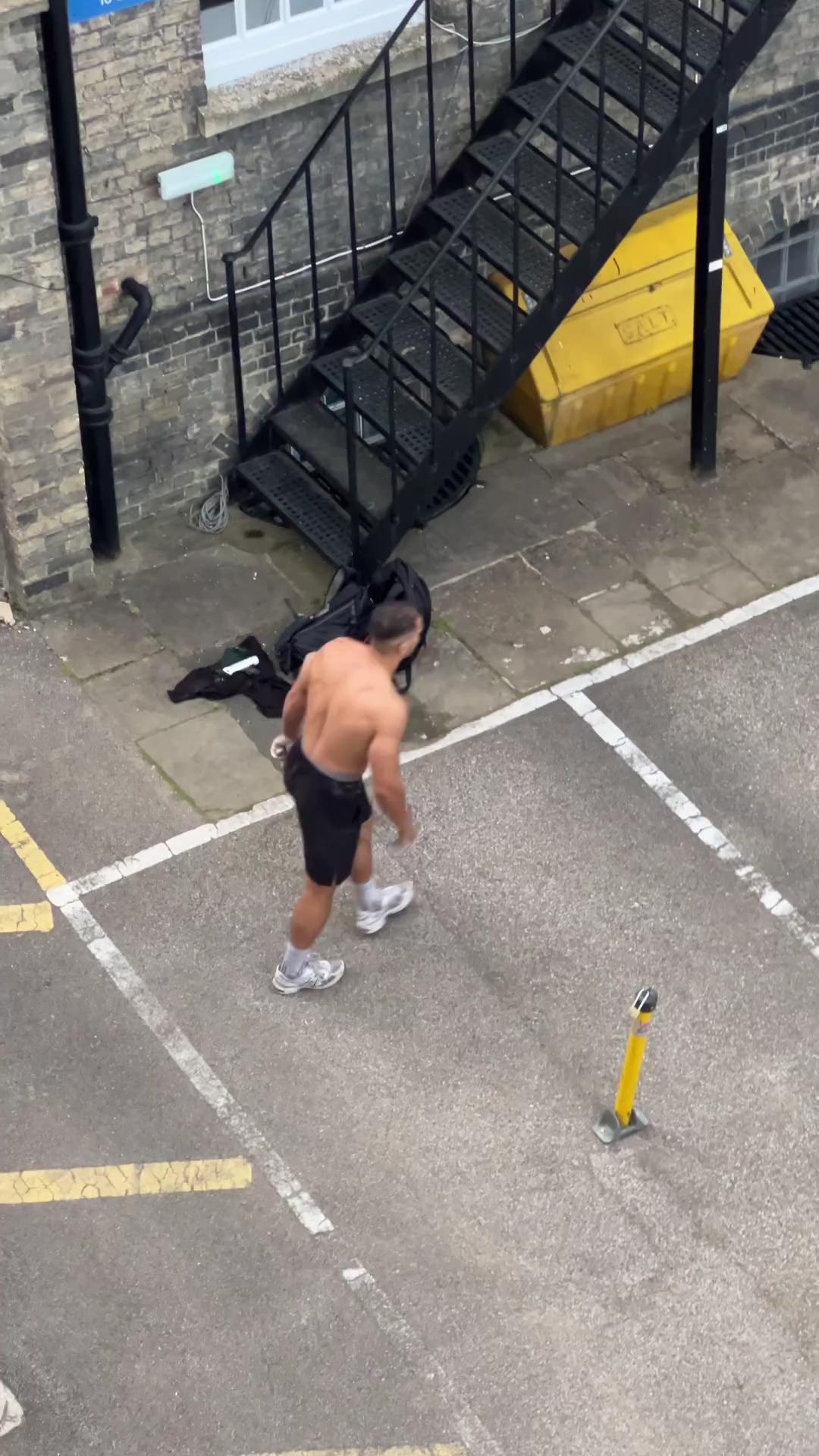 어쌔신크리드 실사판..🥷🏻💪🏻 이미지