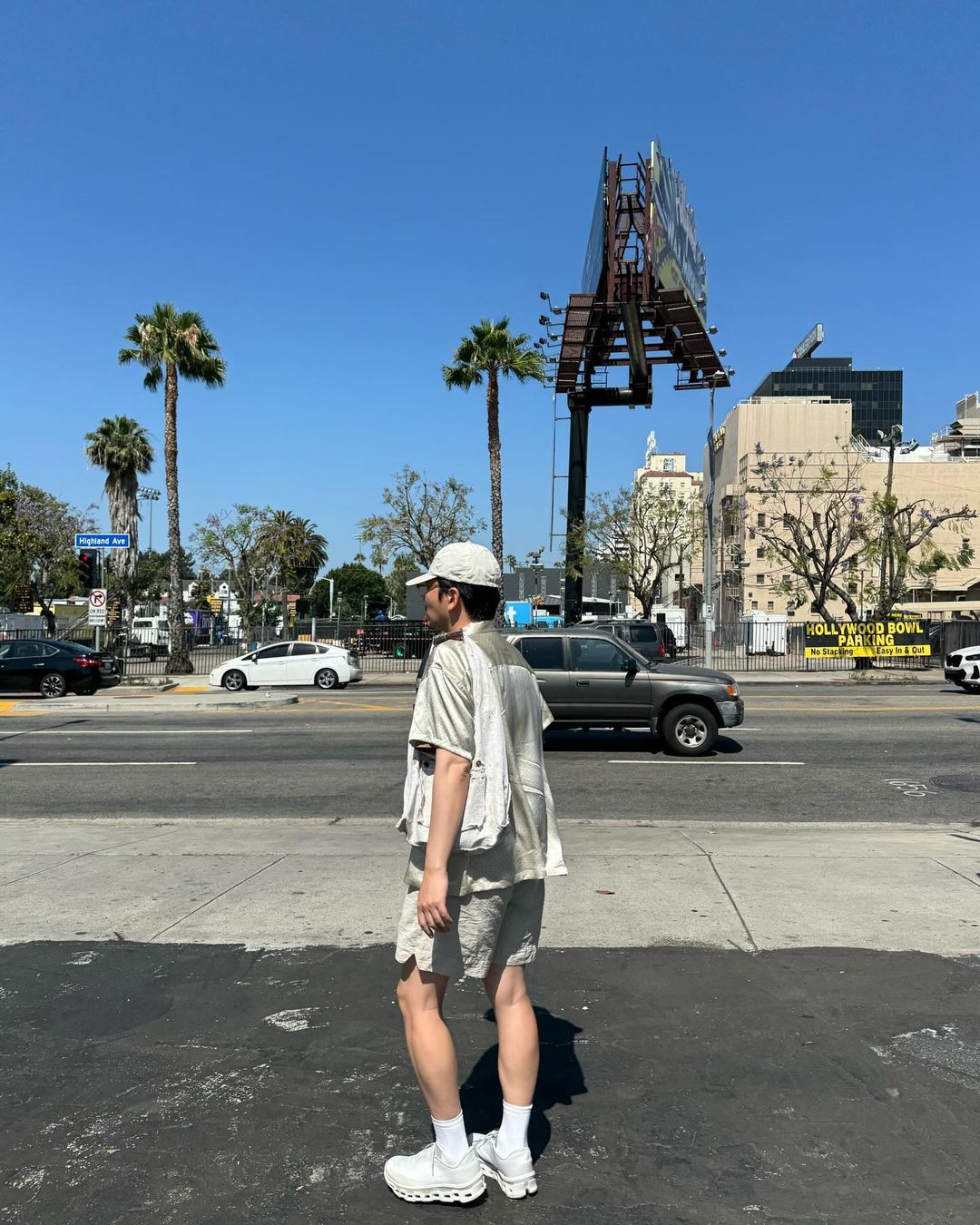 야외 활동엔 볼캡 필수🧢 이미지