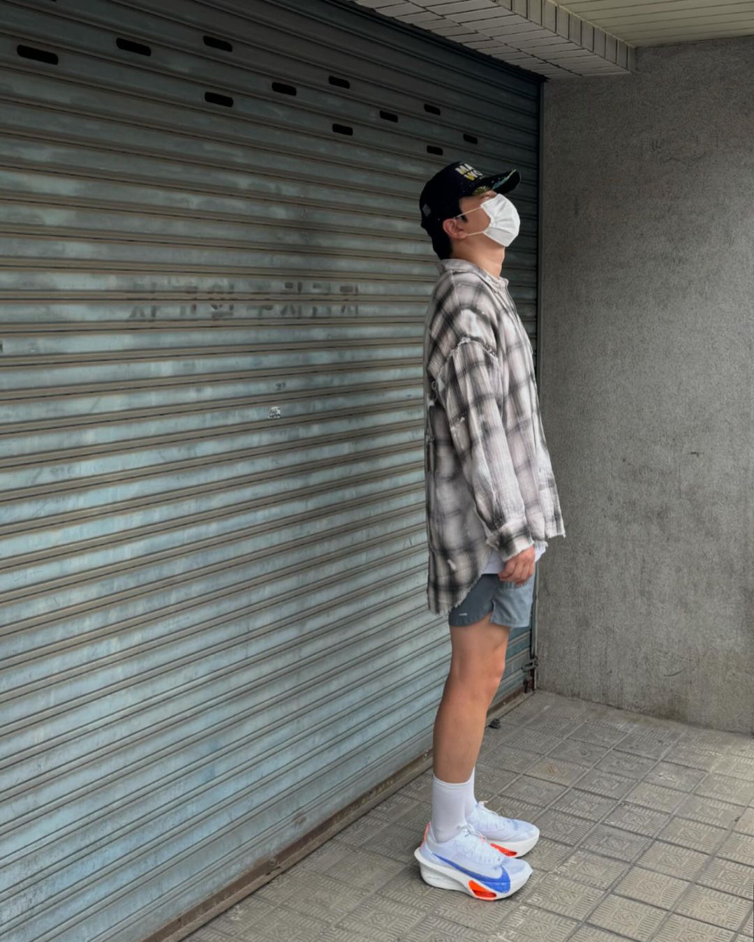 반바지에 흰양말 더하는 센스🧦 이미지5