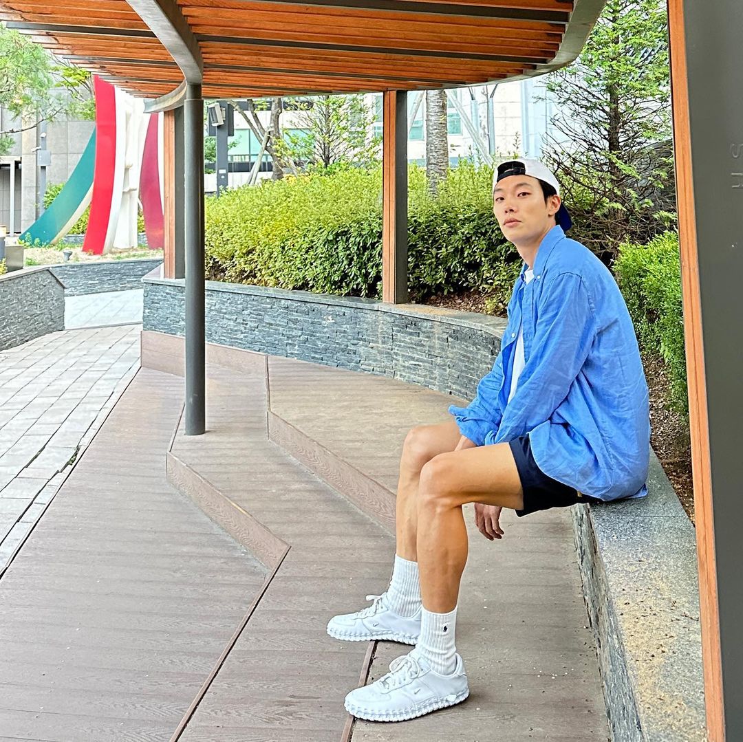 반바지에 흰양말 더하는 센스🧦 이미지4