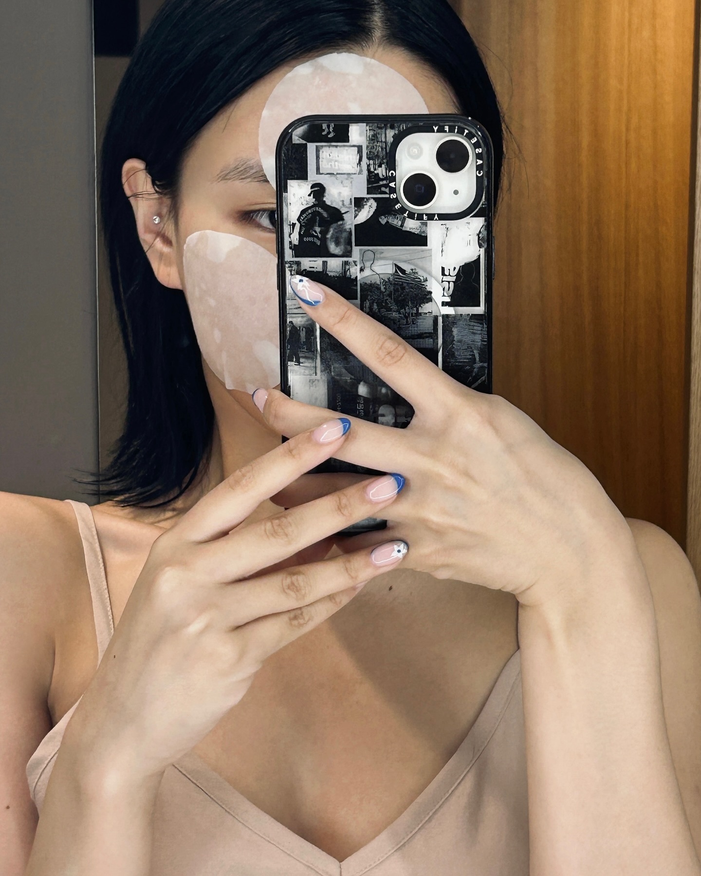 언니들 셀피로 알아보는 심플 네일💅 이미지"