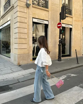 셔링 블라우스에 데님🤍💙 꾸안꾸 이미지