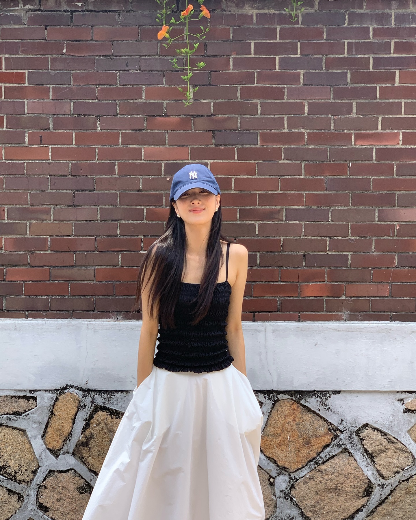 본격 폭염인 8월의 시작☀️💦
햇볕으로부터 구원해 줄 브랜드 볼캡 기본템 추천 5가지🧢

1. 슈프림 S 로고 6-패널 볼캡

2. MLB 뉴욕양키스 볼캡

3. 폴로 랄프 로렌 코튼 치노 볼캡

4. 슈프림 캠프 캡

5. 이미스 뉴로고 볼캡 이미지3