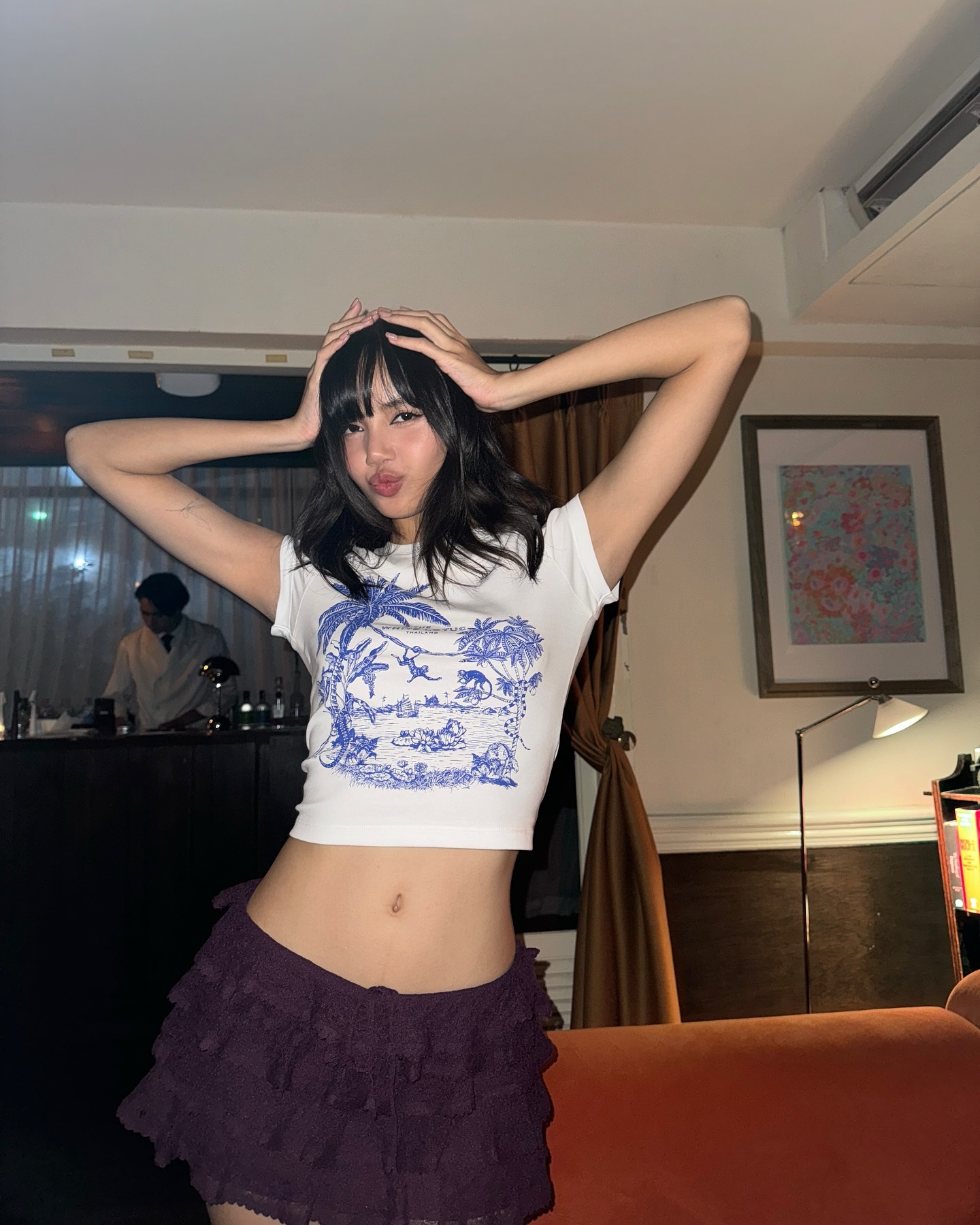 개미허리야 뭐야..❤️‍🔥@리사
크롭티가 찰떡인 리사의 여름코디🖤🩷 이미지