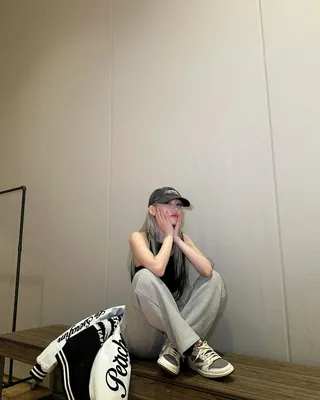 구하기 힘든 셀럽들 애정템👟🩶
조던 1 x 트래비스 스캇 레트로 로우 OG SP 세일 앤 리저록✔️ 이미지