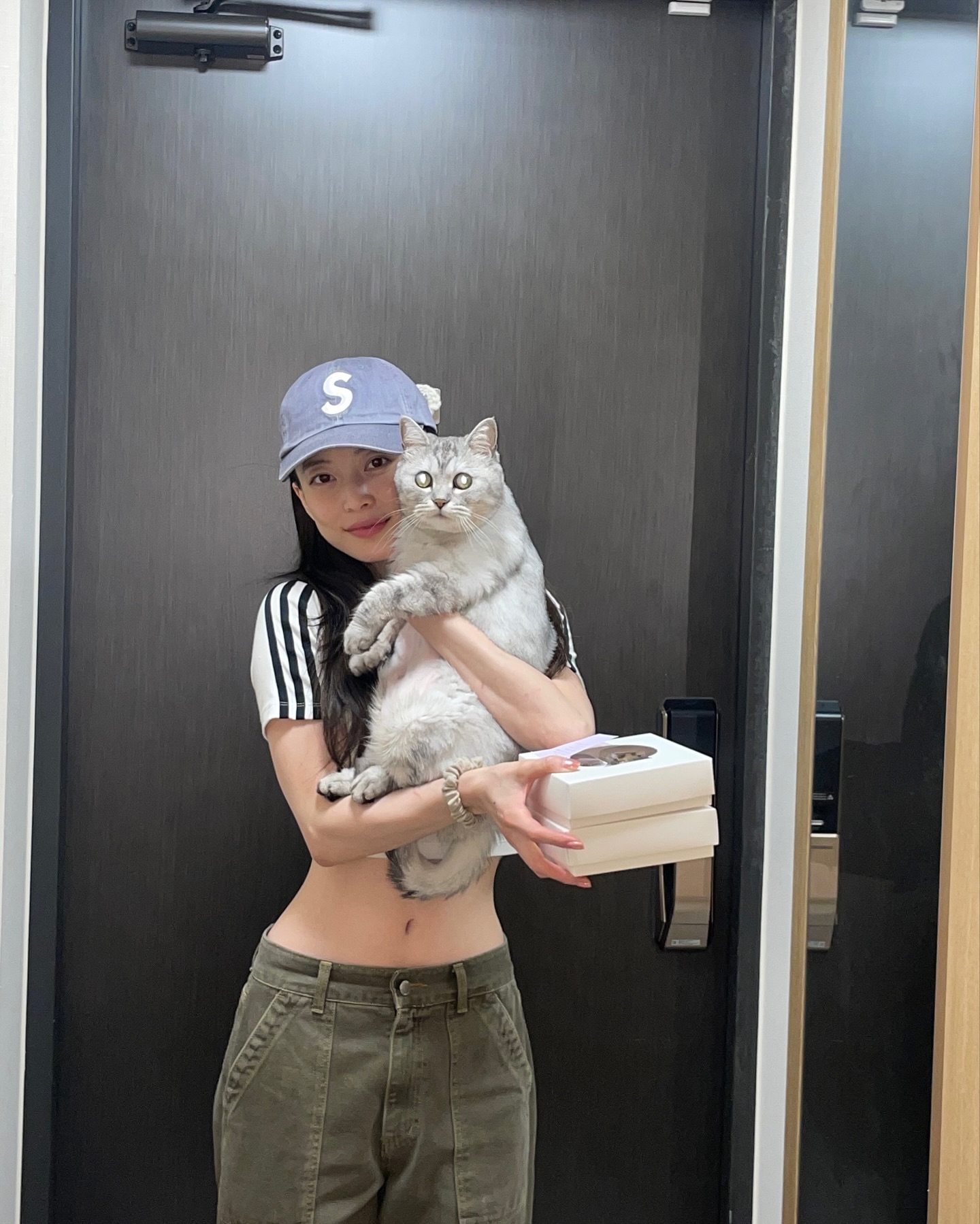 본격 폭염인 8월의 시작☀️💦
햇볕으로부터 구원해 줄 브랜드 볼캡 기본템 추천 5가지🧢

1. 슈프림 S 로고 6-패널 볼캡

2. MLB 뉴욕양키스 볼캡

3. 폴로 랄프 로렌 코튼 치노 볼캡

4. 슈프림 캠프 캡

5. 이미스 뉴로고 볼캡 이미지