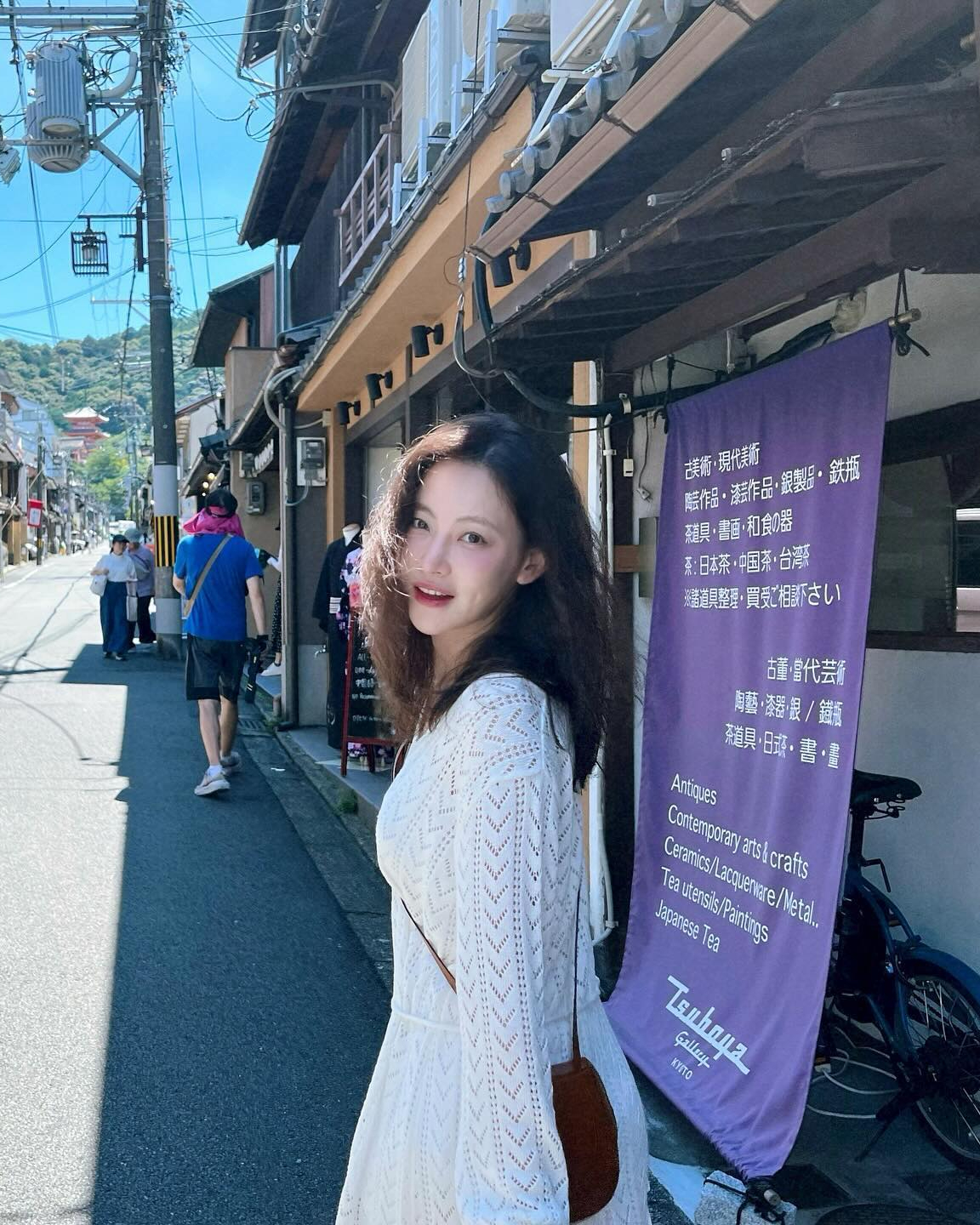 연서언니🤍🩵 여행룩 간접체험
계속 예쁘게 여행하는 것 부럽다..🫢 이미지
