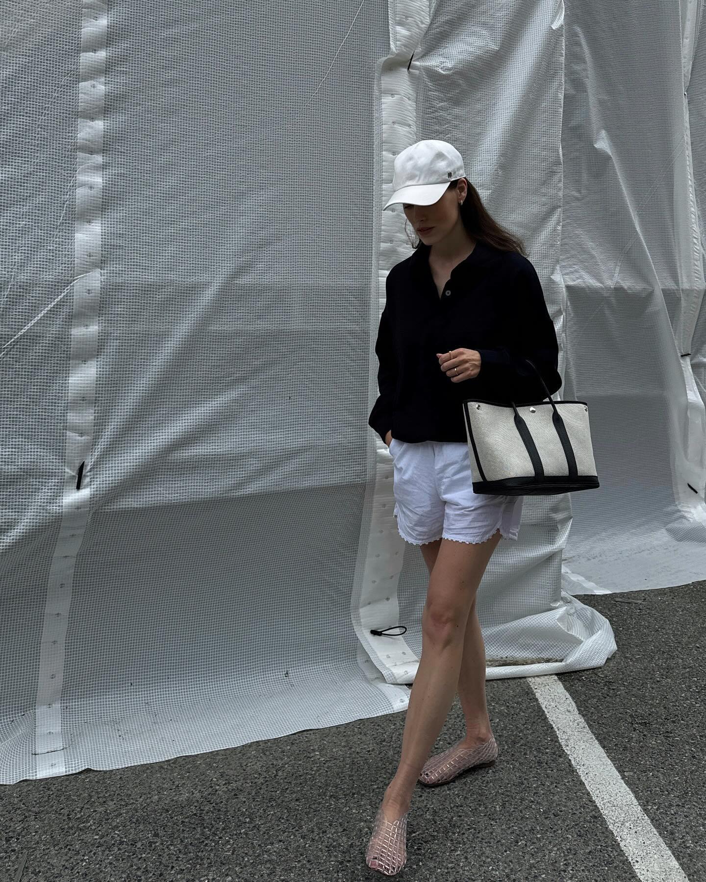 시영언니도 직구한 더로우 젤리슈즈🪼🫧
캐주얼한 룩에 찰떡! 매력적인 라운드쉐입까지✨ 이미지5