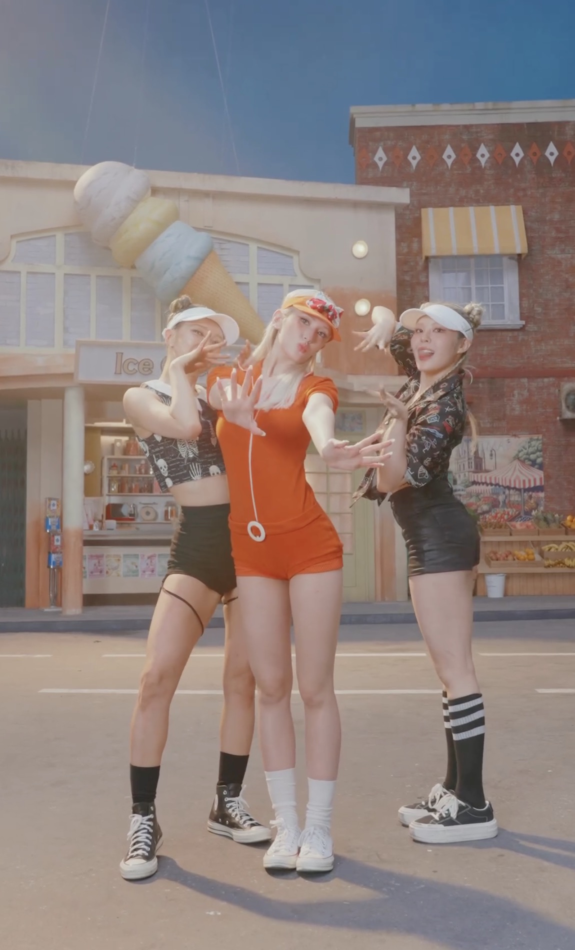오늘 1시 썸머퀸 소미가 온다!🍦
벌써부터 신나는 Ice Cream 챌린지🍧❤️ 이미지
