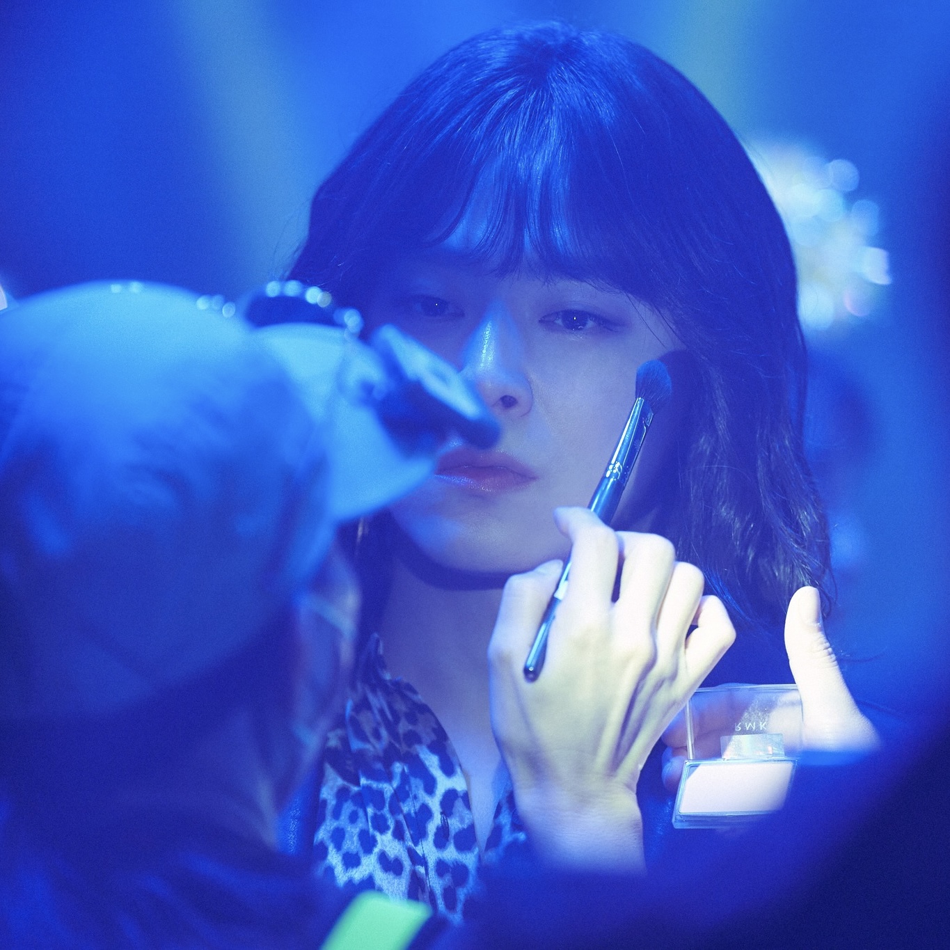 조정석 원맨쇼 영화 파일럿👩🏻‍✈️

영화 ‘파일럿’이 개봉 이틀 만에 약 65만 관객을 돌파하고, 이틀 연속 박스오피스 1위를 차지하며 관객 몰이를 시작했습니다. ‘파일럿’은 개봉 첫날, 37만 3548명의 관객을 동원하며 올여름 개봉작 중 최고 오프닝 스코어를 기록했는데요. 이는 2024년 천만 흥행작 ‘파묘’와 2023년 '밀수'를 뛰어넘은 기록으로 주말 영화 예매율에도 이목이 쏠리고 있습니다. 이미지8