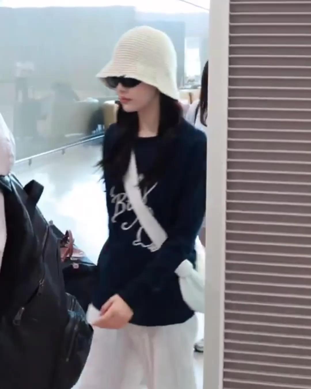 여름 맛☀️르메르 크루아상백🥐 이미지"