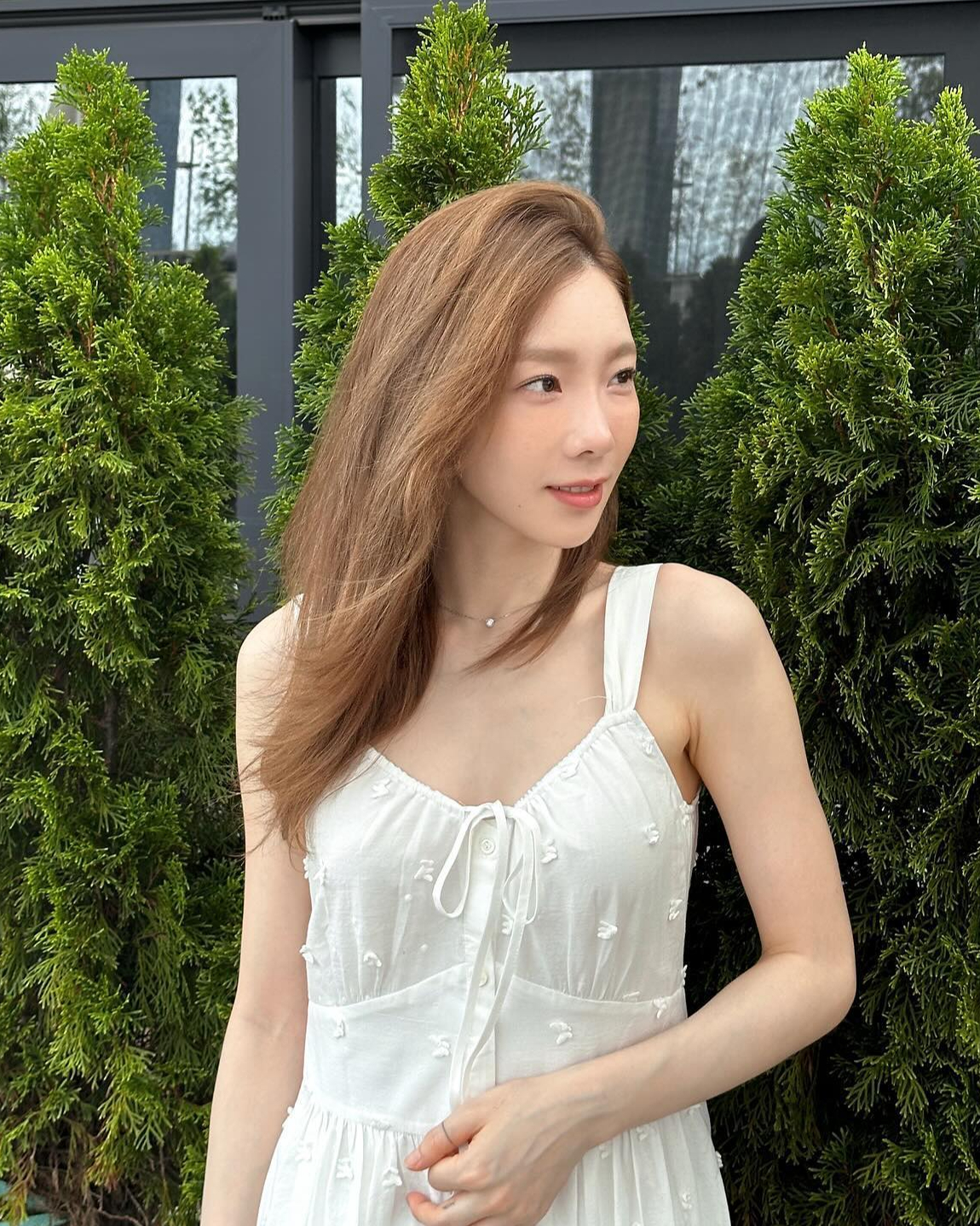 지소앞소🩷 소시 데뷔 17주년
@친구들이랑 따라하고 싶은 소녀시대의 파티룩🥳🎉 이미지2