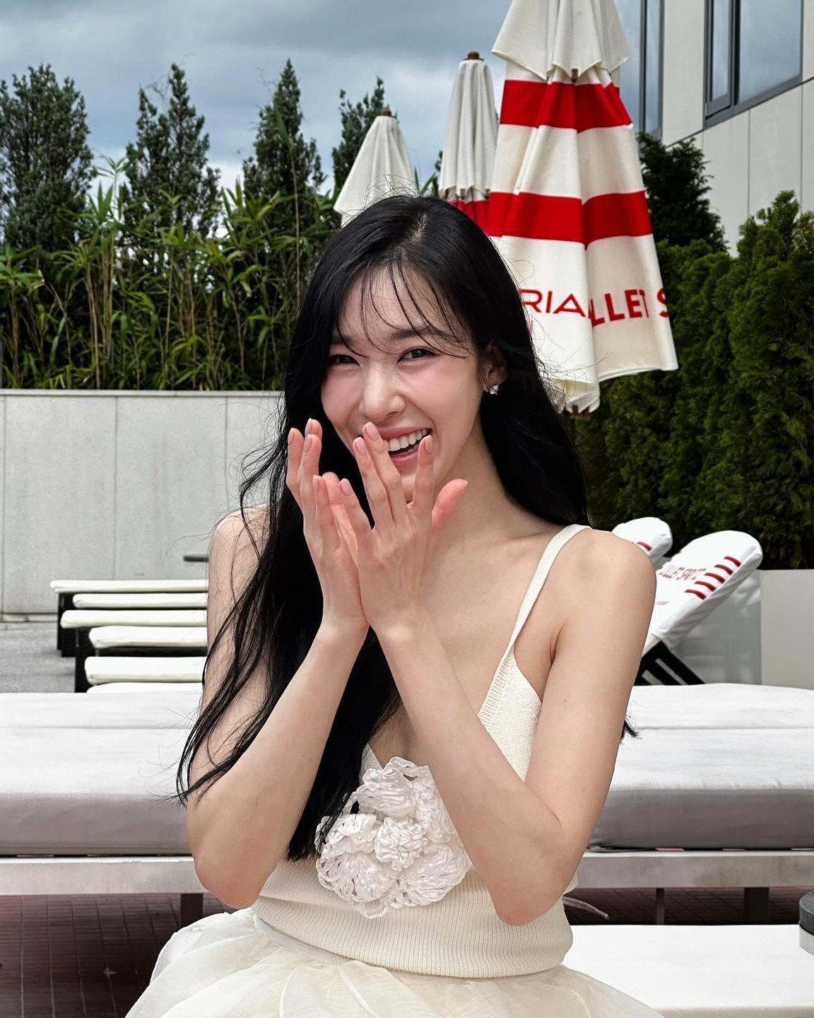 지소앞소🩷 소시 데뷔 17주년
@친구들이랑 따라하고 싶은 소녀시대의 파티룩🥳🎉 이미지6