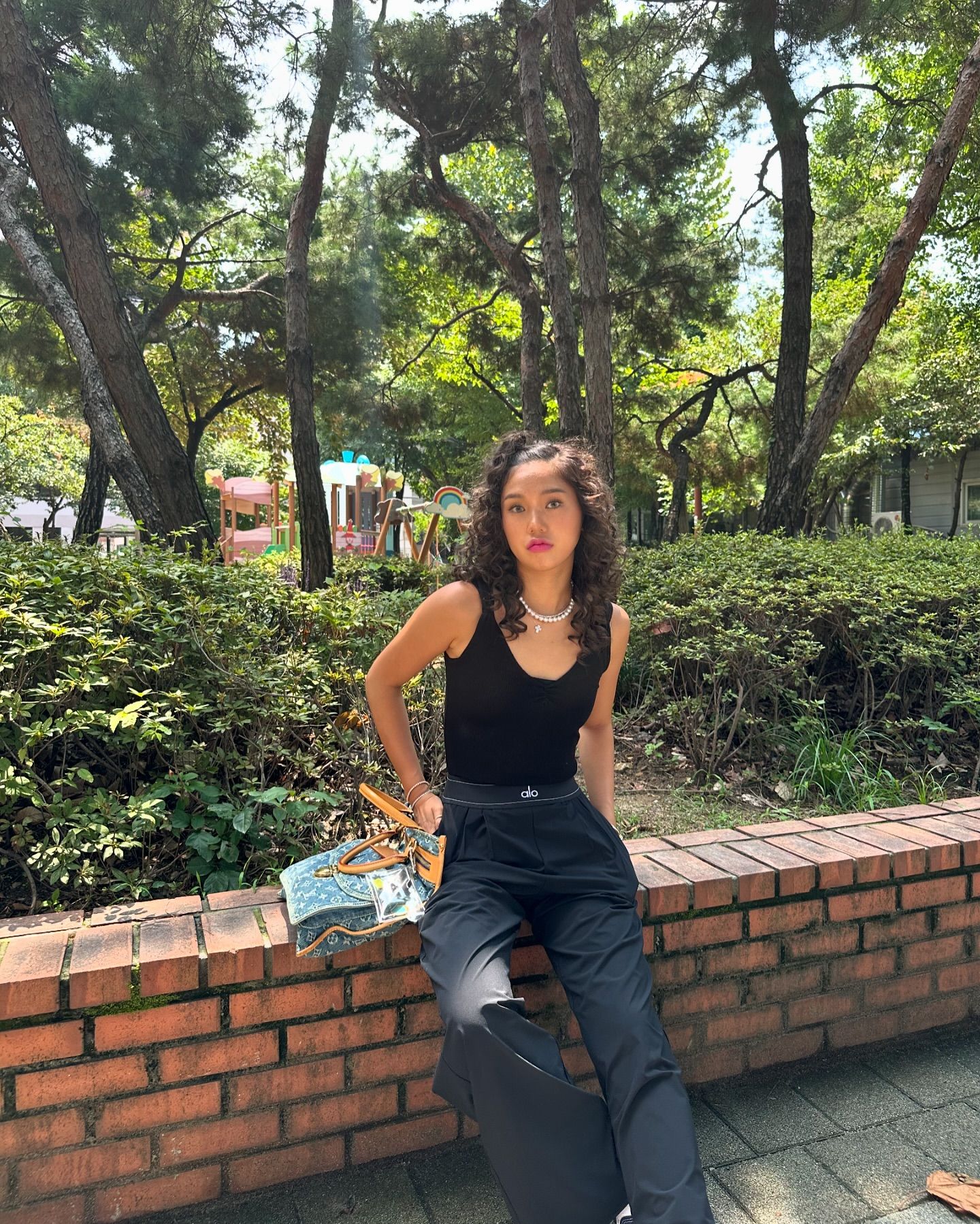 여름맛 코디는💙🩵블루 포인트
여름 코디 속 블루템으로 시원한 포인트 주기✔️ 이미지9