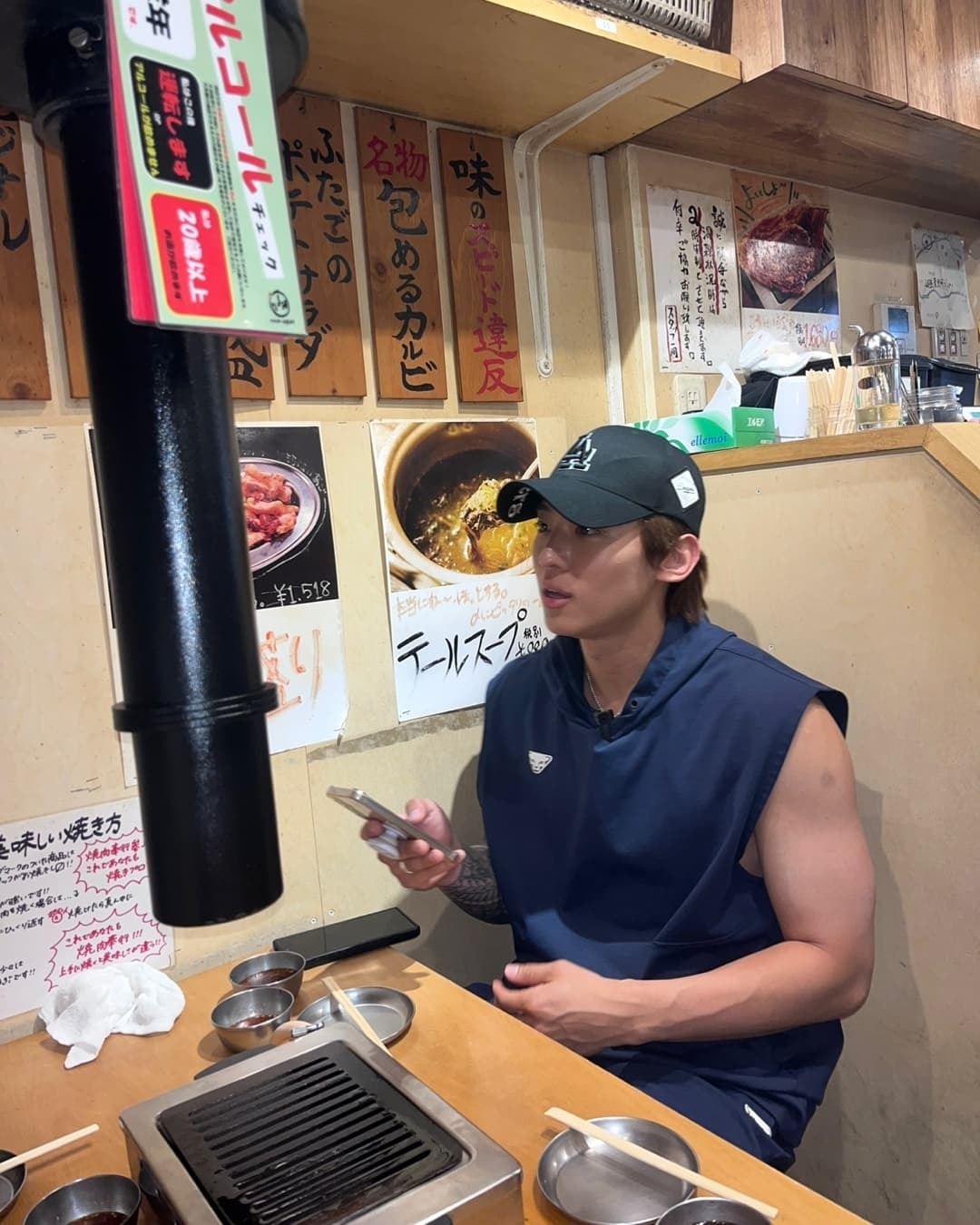 여름엔 나시로 팔뚝 꺼내💪🏻🎽 이미지