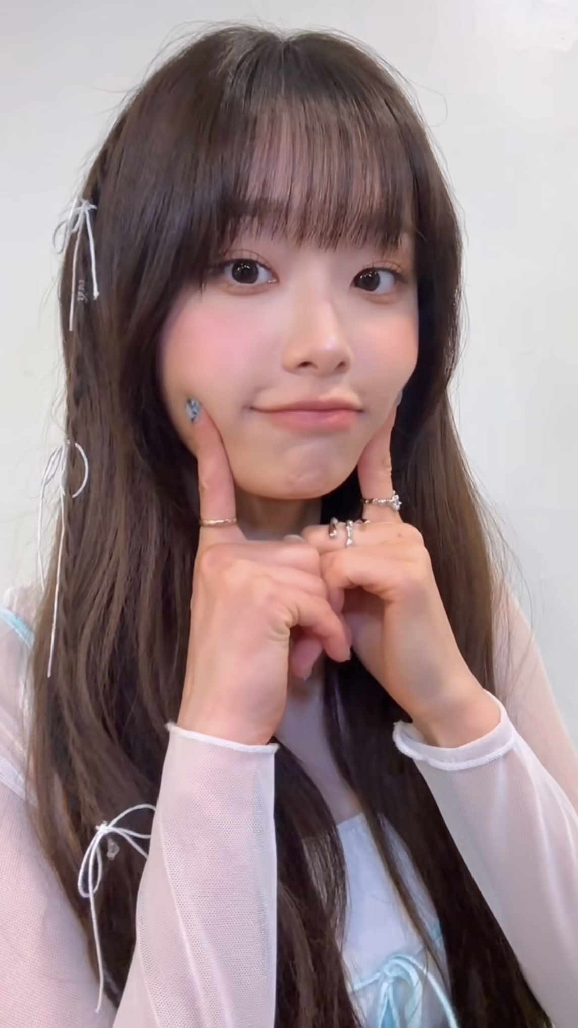 @지우 안 사랑하는 법 어디 있나요🤷🏻‍♀️
츄가 말아주는 I Wonder챌린지🩵 이미지