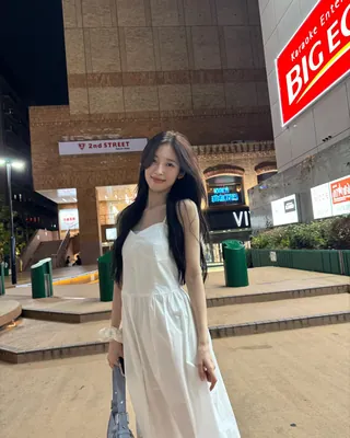 여름철 코디 고민 끝!🤍화이트 룩 이미지