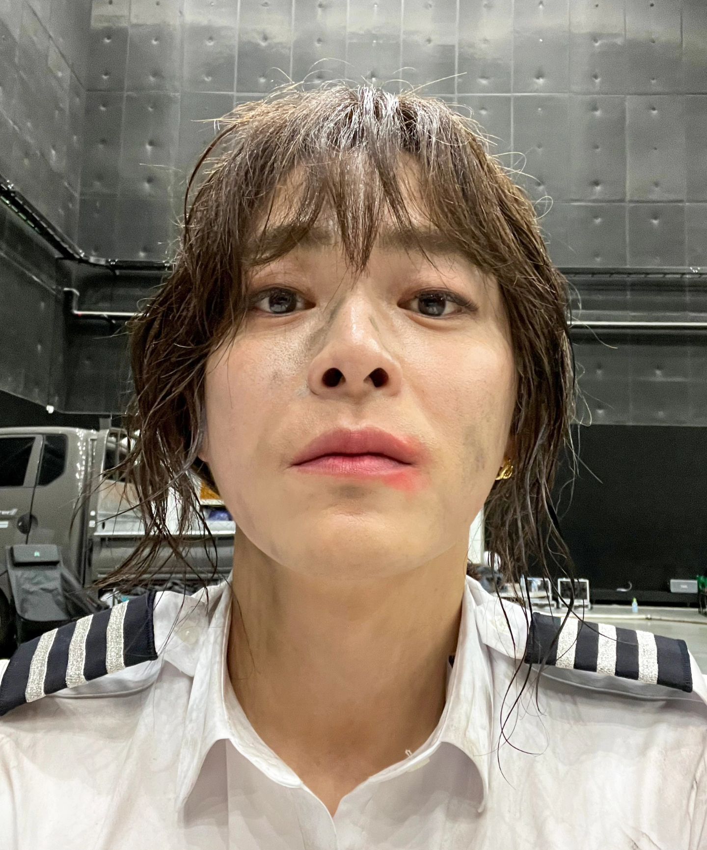 거미도 인정한 여장 조정석🤭

영화 ‘파일럿’이 300만 돌파 기념으로 한정미 분장을 한 조정석의 셀카를 공개했습니다. ‘파일럿’은 지난 9일부터 11일까지 주말 동안 72만 명을 동원하며 누적 관객 수 302만 9천 명을 기록했는데요. 올여름 개봉 영화 중 최단 기간 손익분기점을 통과하고, 12일 연속 박스오피스 1위에 오른데 이어 300만 관객을 돌파하며 ‘파묘’, ‘범죄도시4’를 잇는 2024년 한국 영화 흥행작으로 등극했습니다. 이미지