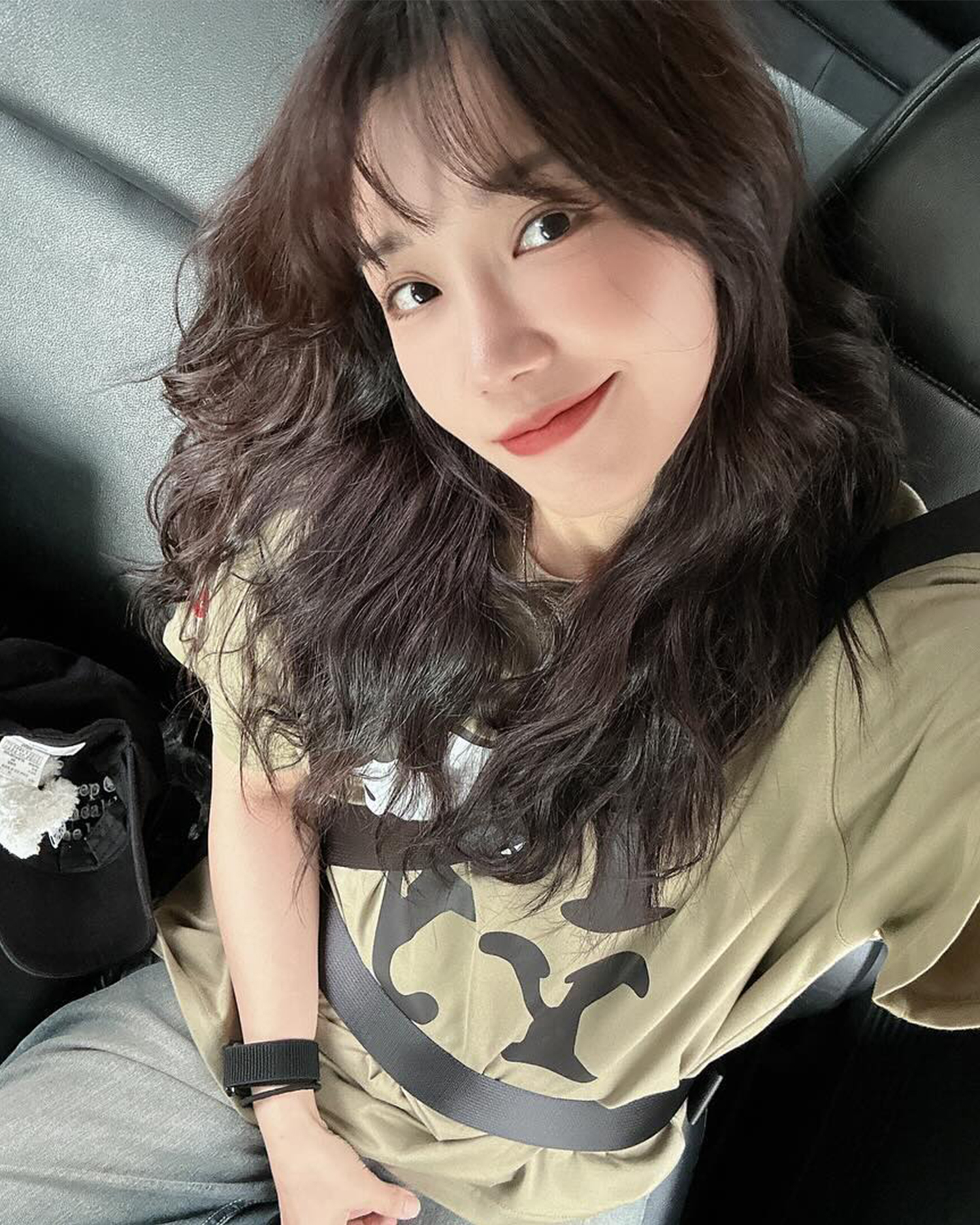 제일 핫한 그래픽 반팔👕 오픈 Yy 이미지