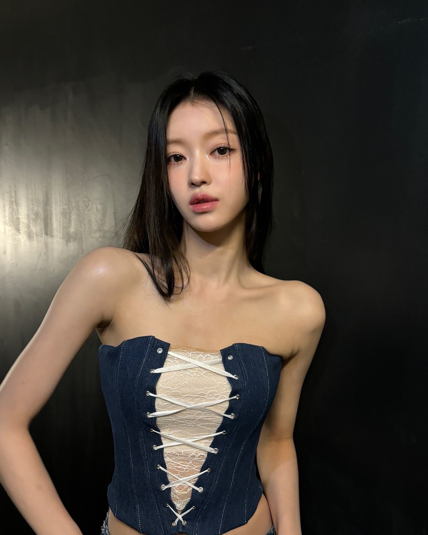 튜브탑 하나로 여름 핫걸 완성✨❤️‍🔥 이미지3