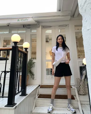 희령언니 운동화코디💙🤍산뜻해 이미지