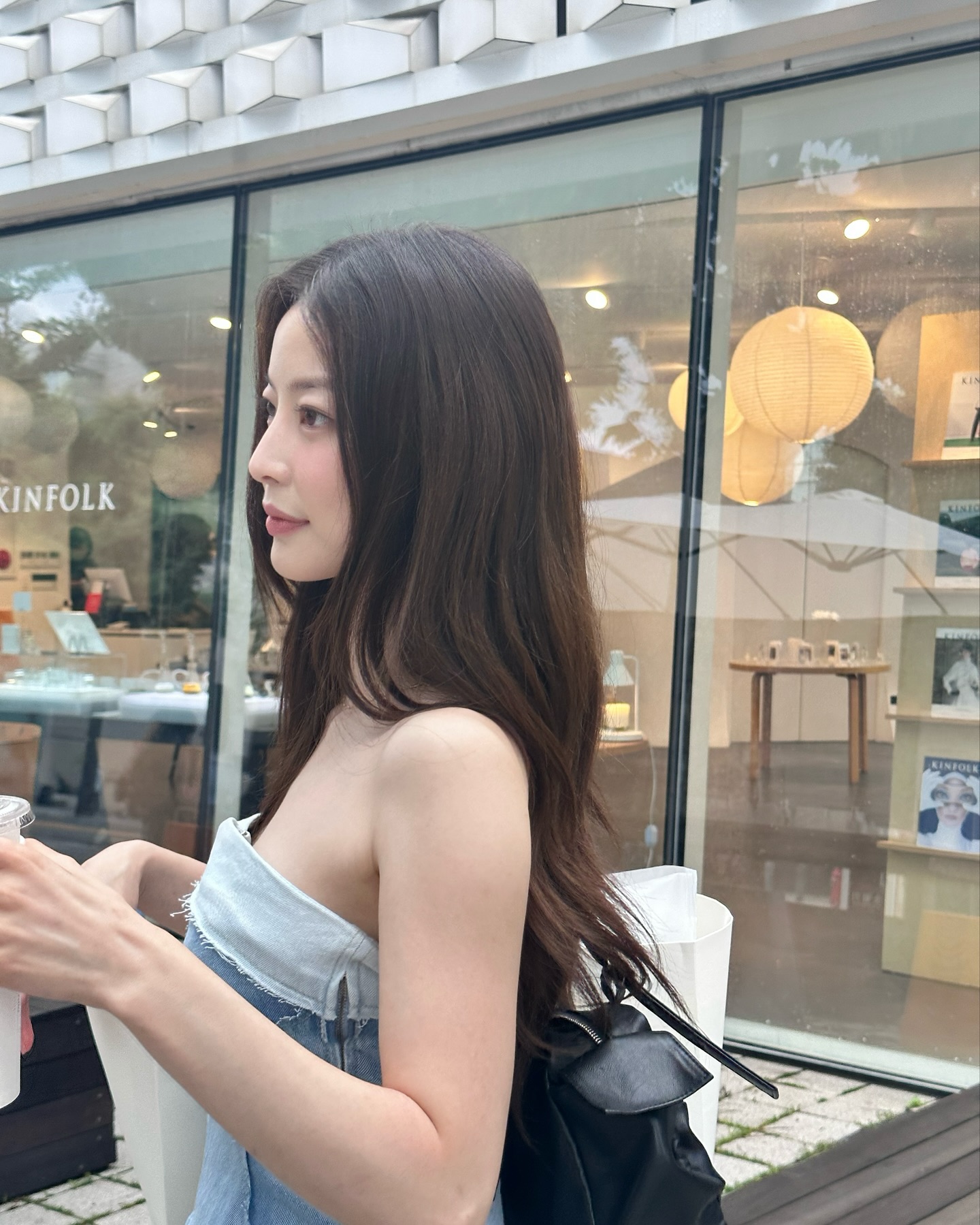 튜브탑 하나로 여름 핫걸 완성✨❤️‍🔥 이미지