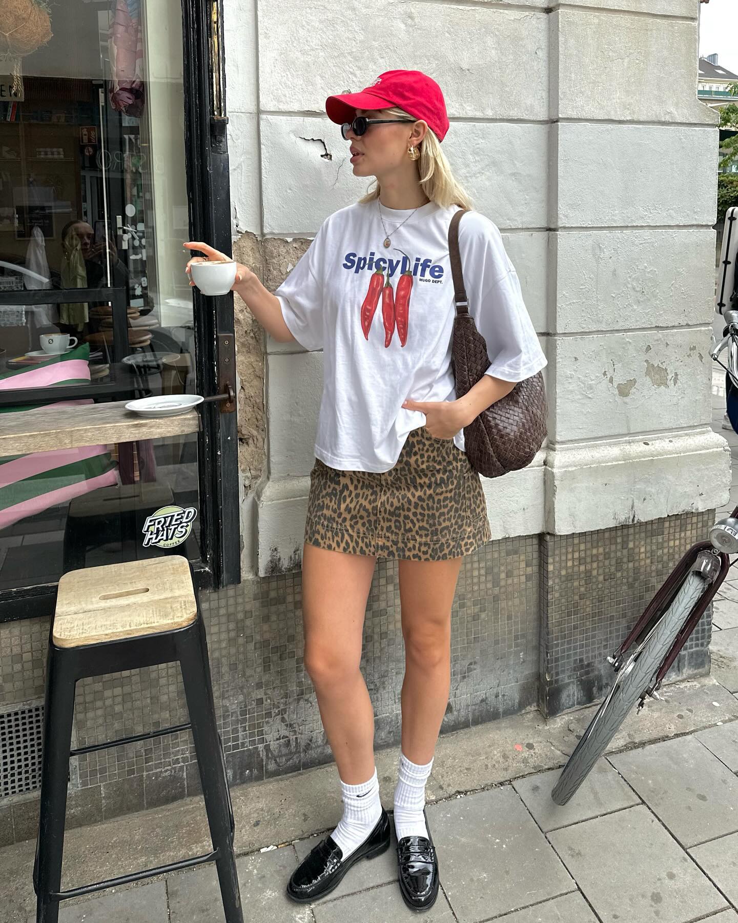 로퍼에 흰양말로 깔끔센스룩👞🧦 이미지4