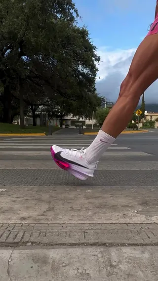 러닝할 때 물병 꽂는 꿀팁🏃🏻♀️🚰 이미지