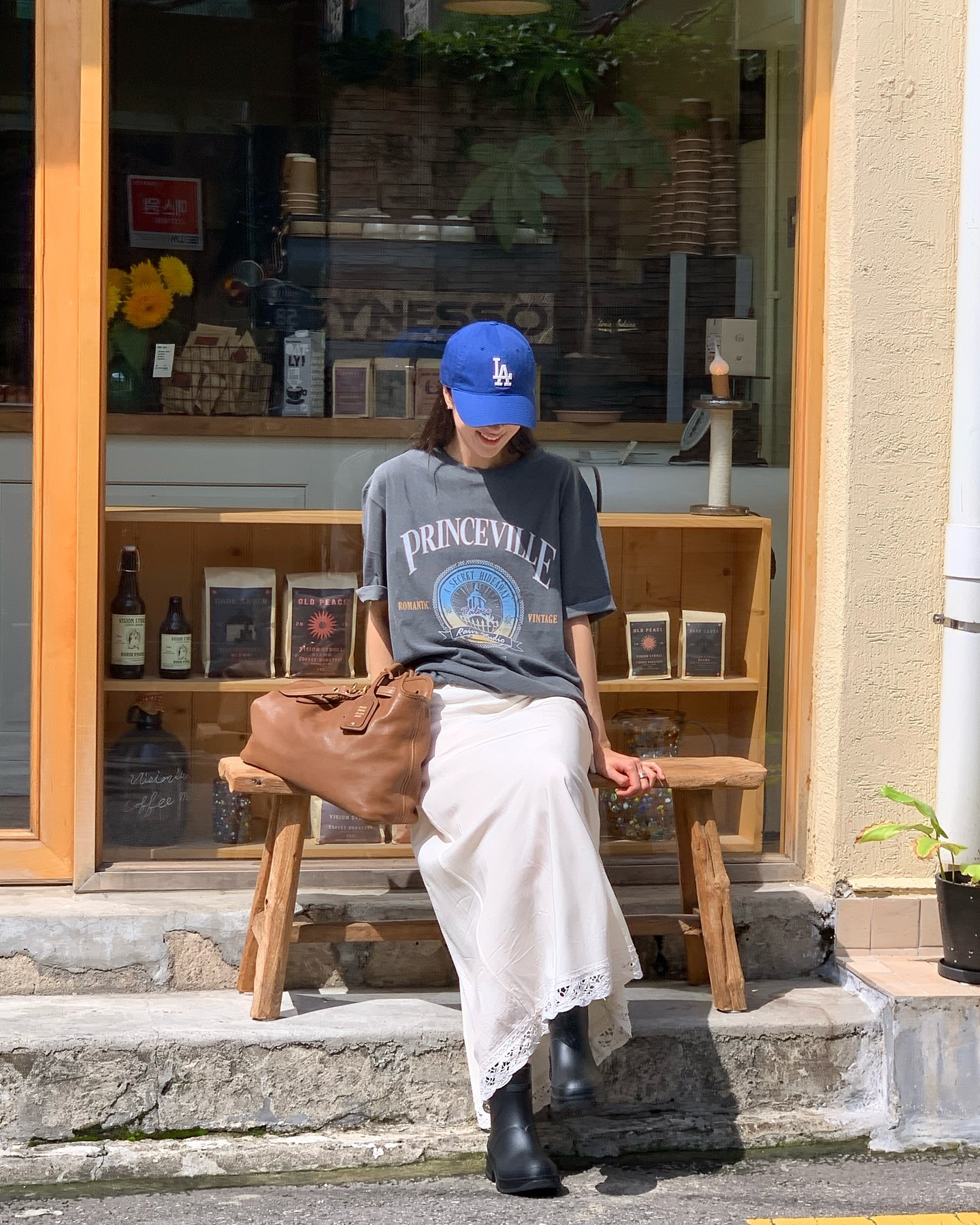 모자 없는 외출은 노화의 지름길🥲
볼캡으로 스타일과 편안함 둘 다 잡자💙 이미지