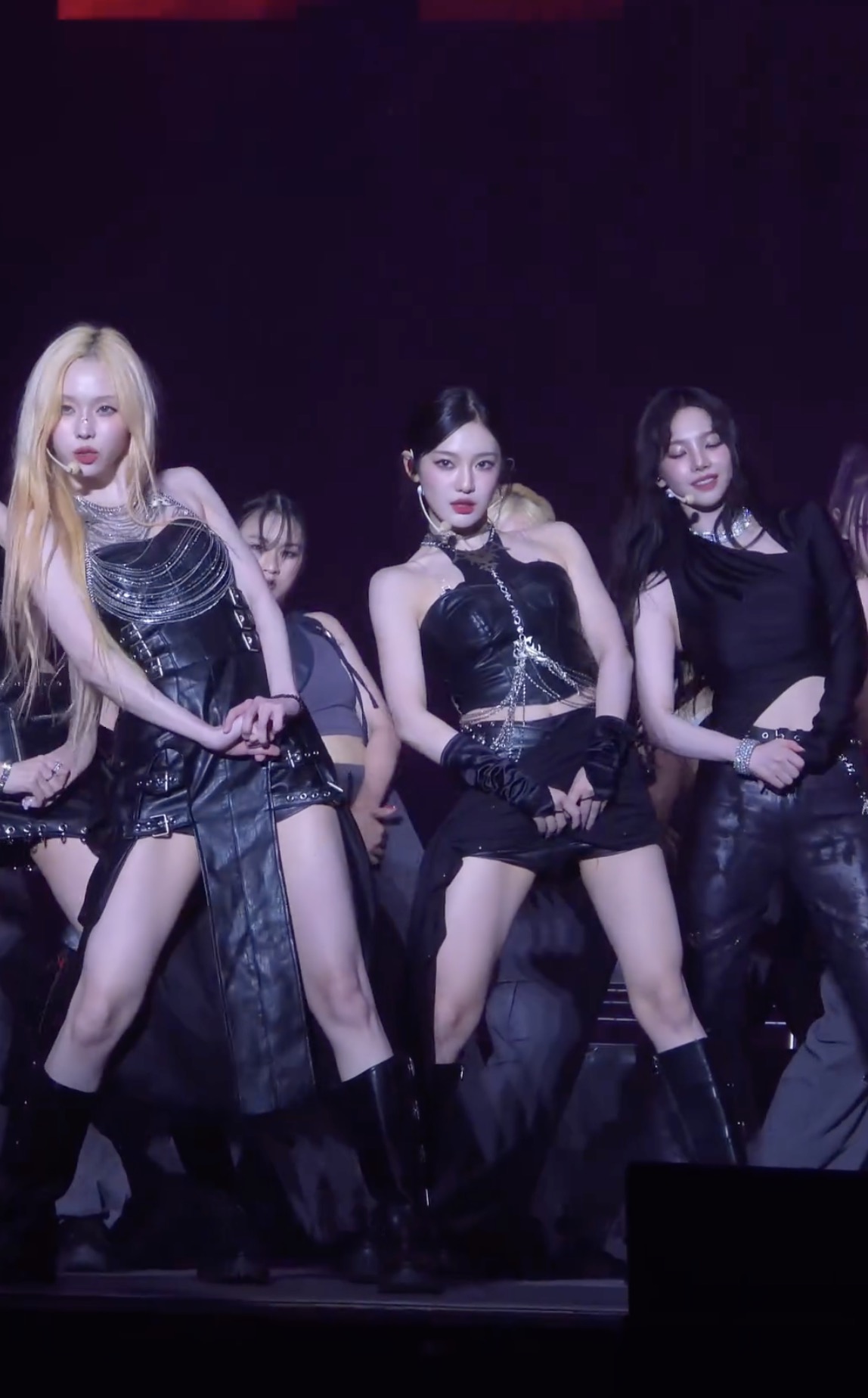 완전 에스파 찰떡 안무잖아🖤
요즘 핫한 쇠맛 제대로인 셋더톤 필승파트🫡 이미지