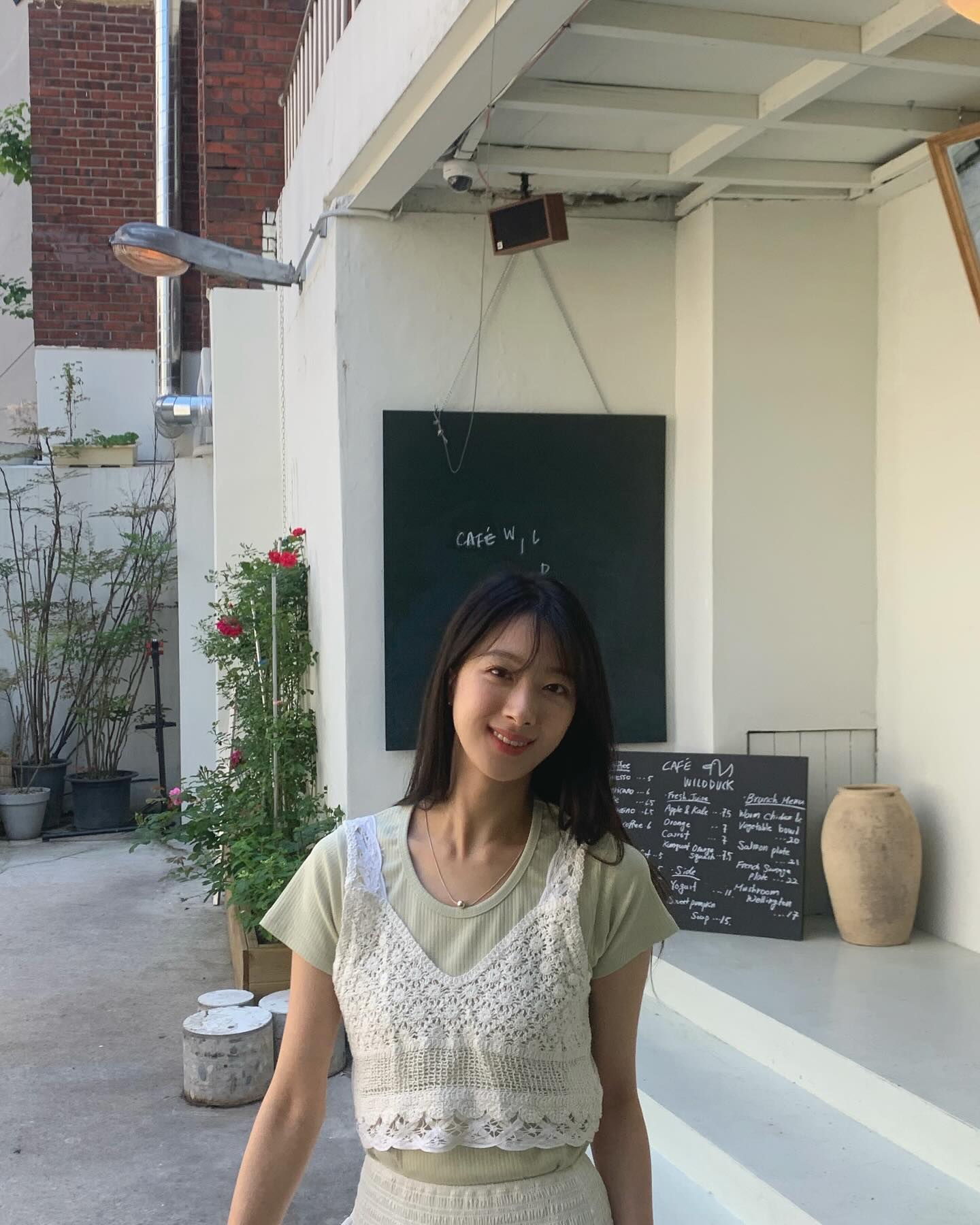 반팔티에 뷔스티에 레이어드룩🤍🖤 이미지7