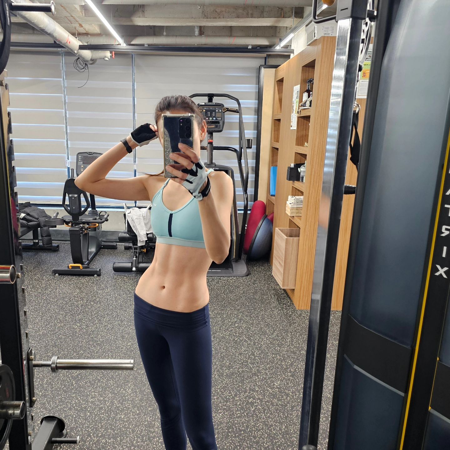 애슬레저 룩은 이렇게 완성🖤✨
예쁜 운동복 입고 인생샷 찍자❤️‍🔥 이미지