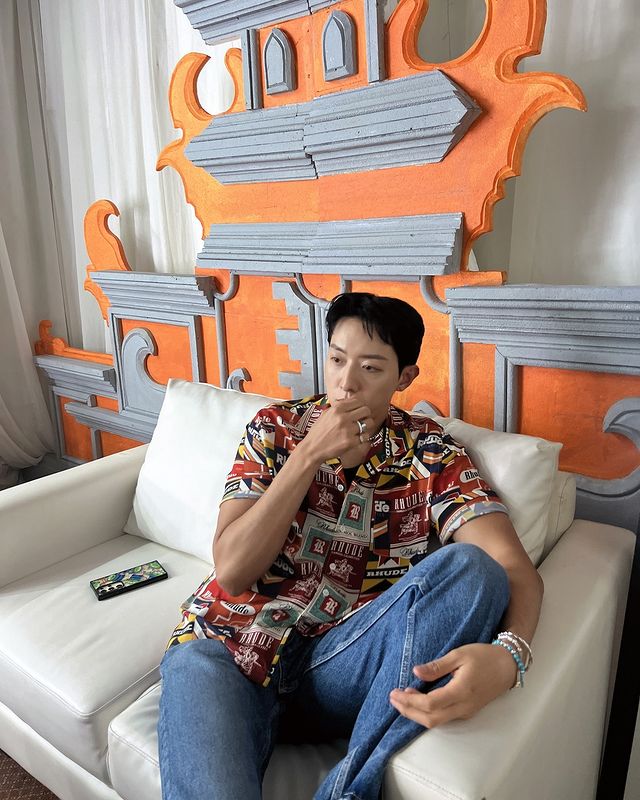 더워도 청바지는 포기못함👖 이미지4