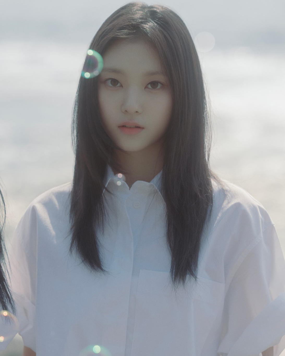 셀럽 픽 자라 아이템 리스트🖤✨
셀럽들도 즐겨 입는 갓성비 브랜드, ZARA

1. 제니: 레더 플랫 로퍼 12만 9천 9백 원.

2. 카리나: 린넨 혼방 원피스 5만 5천 원.

3. 다솜: 자수 펀칭 버뮤다팬츠 4만 9천 9백 원.

4. 기은세: 크로셰 로맨틱 탑 5만 9천 9백 원.

5. 유이수: 벌룬 미니 원피스 8만 9천 9백 원.

6. 뉴진스: 포켓 포폴린 셔츠 4만 9천 9백 원. 이미지6