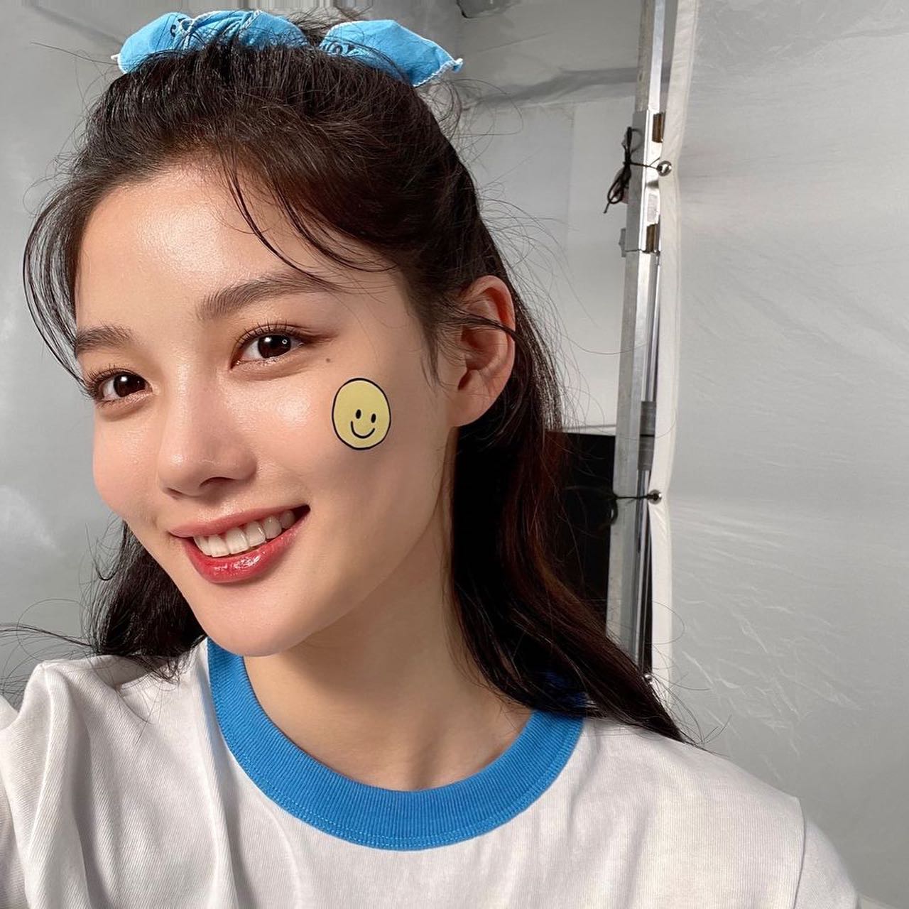 높은 반묶음 포인트로 귀엽게💕 이미지6