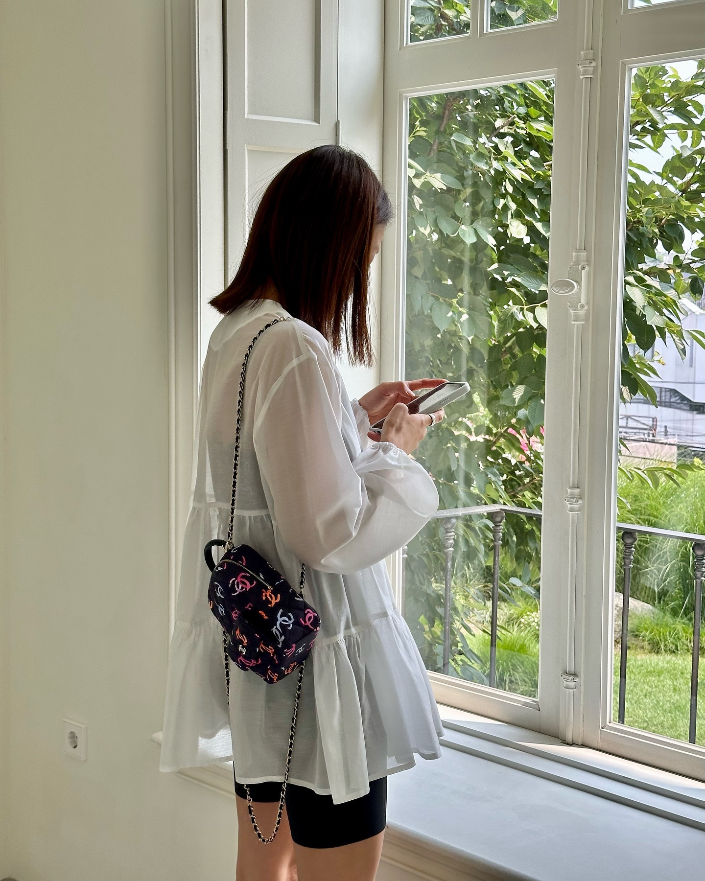 언니들 고급진 뒤태🖤✨샤넬 백팩

1. 고민시: 백팩 그레인드 카프스킨 & 골드 메탈 블랙

2. 이주빈: 가브리엘 백팩 스몰 빈티지 카프스킨 & 골드 실버 메탈 블랙

3. 서예지: 듀마 스몰 백팩 카프스킨 & 골드 메탈 블랙

4. 고민영: 1995 트리플 CC로고 백팩

5. 임수향: 듀마 스몰 백팩 그레인드 샤이니 카프스킨 & 골드 메탈 다크 베이지

6. 이시영: 클래식 미니 백팩

7. 이유비: 백팩 PVC

8. 소유진: 백팩 샤이니 그레인드 카프스킨 & 골드 메탈 블랙 이미지6